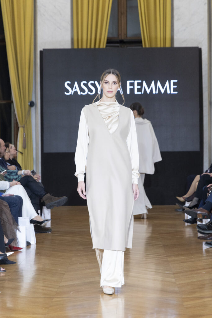 Modne revije EMANUEL UNGARO I SASSY LA FEMME