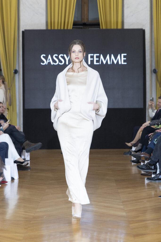 Modne revije EMANUEL UNGARO I SASSY LA FEMME