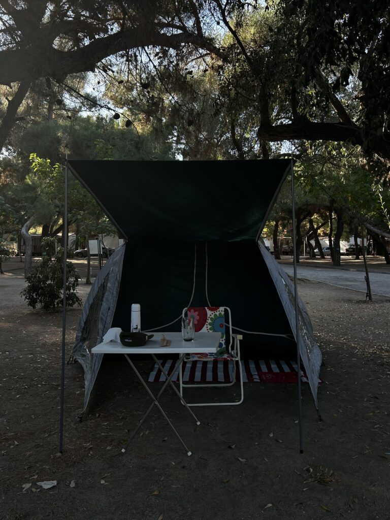 Kamp u Grčkoj