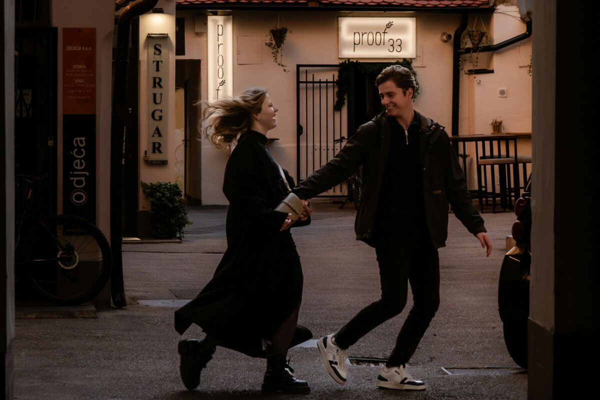 Opadajući Mesec u Devici 3. februara donosi stabilnu i iskrenu ljubav za 3 znaka Zodijaka