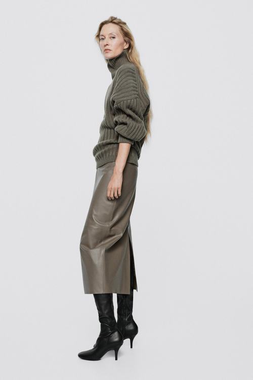 Triko kashmiri Massimo Dutti.jpg