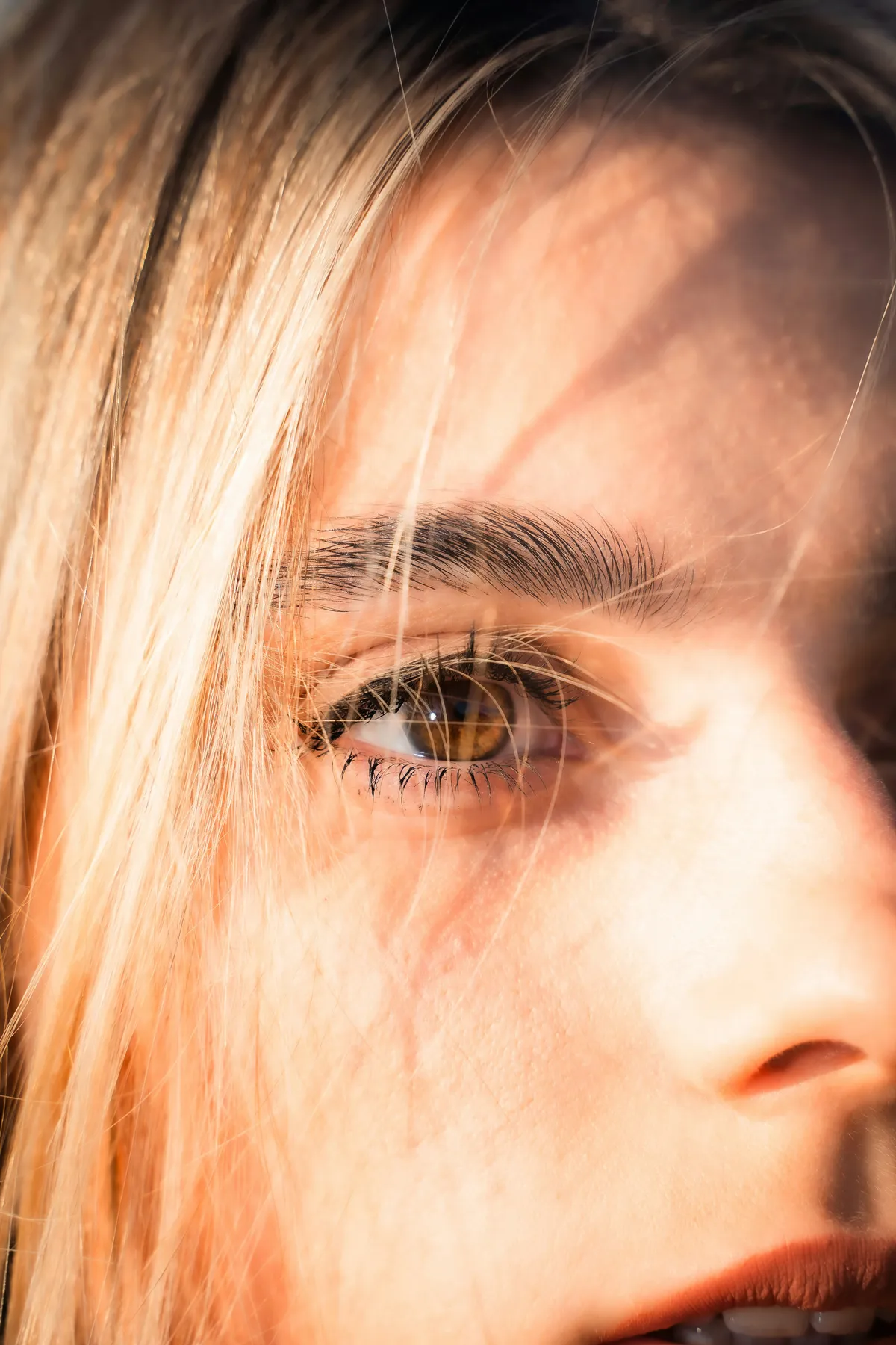 Istražili smo najbolje maskare za "no makeup" izgled trepavica: 6 favorita koji mogu da se kupe u Srbiji