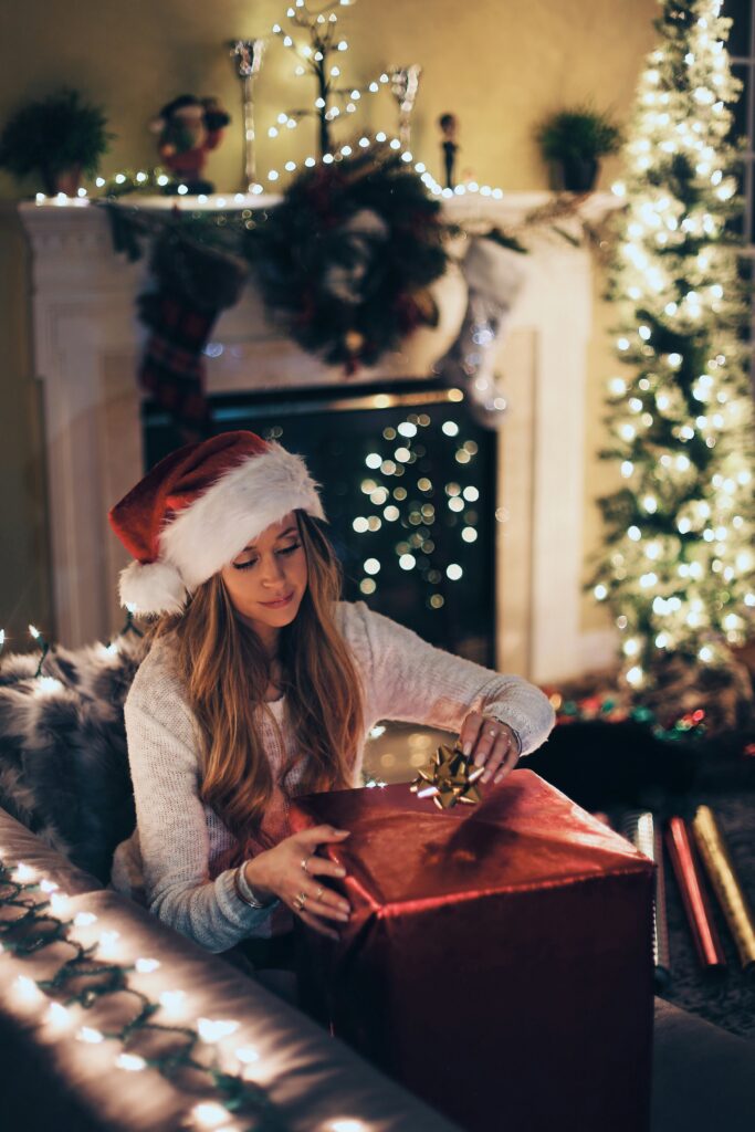 1765896566-roberto-nickson-u6fDUe2x11g-unsplash-683x1024.jpg