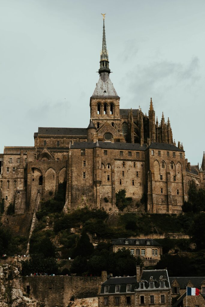 1763548083-celine-chamiot-poncet-3L9jruTcxDw-unsplash-683x1024.jpg