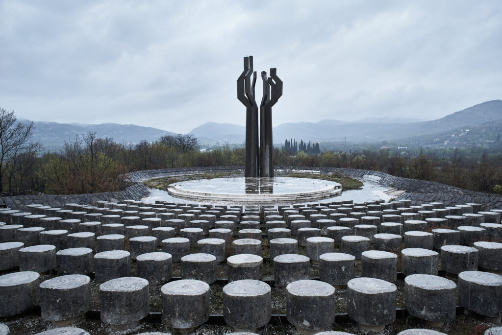 1736773638-16-Svetlana-Kana-Radevic-monument-at-Barutana-photographer-Luka-Boskovic-1024x684.jpg