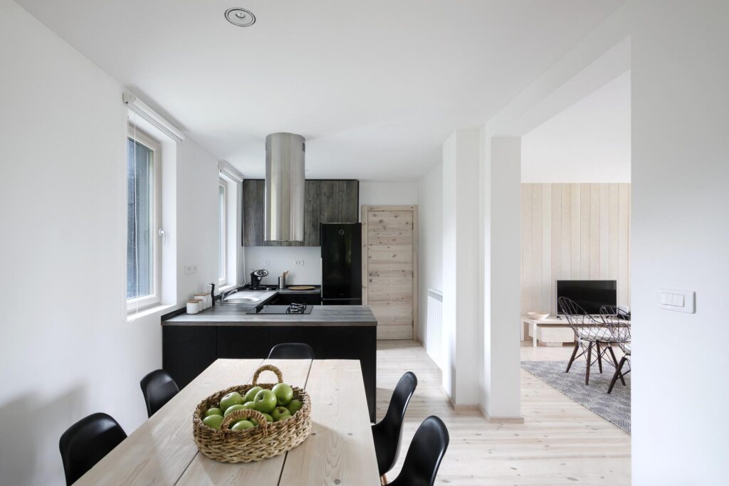 1686572128-Studio-Synthesis-architecture-design-Chalet-Jelovac-1-1024x683.jpg