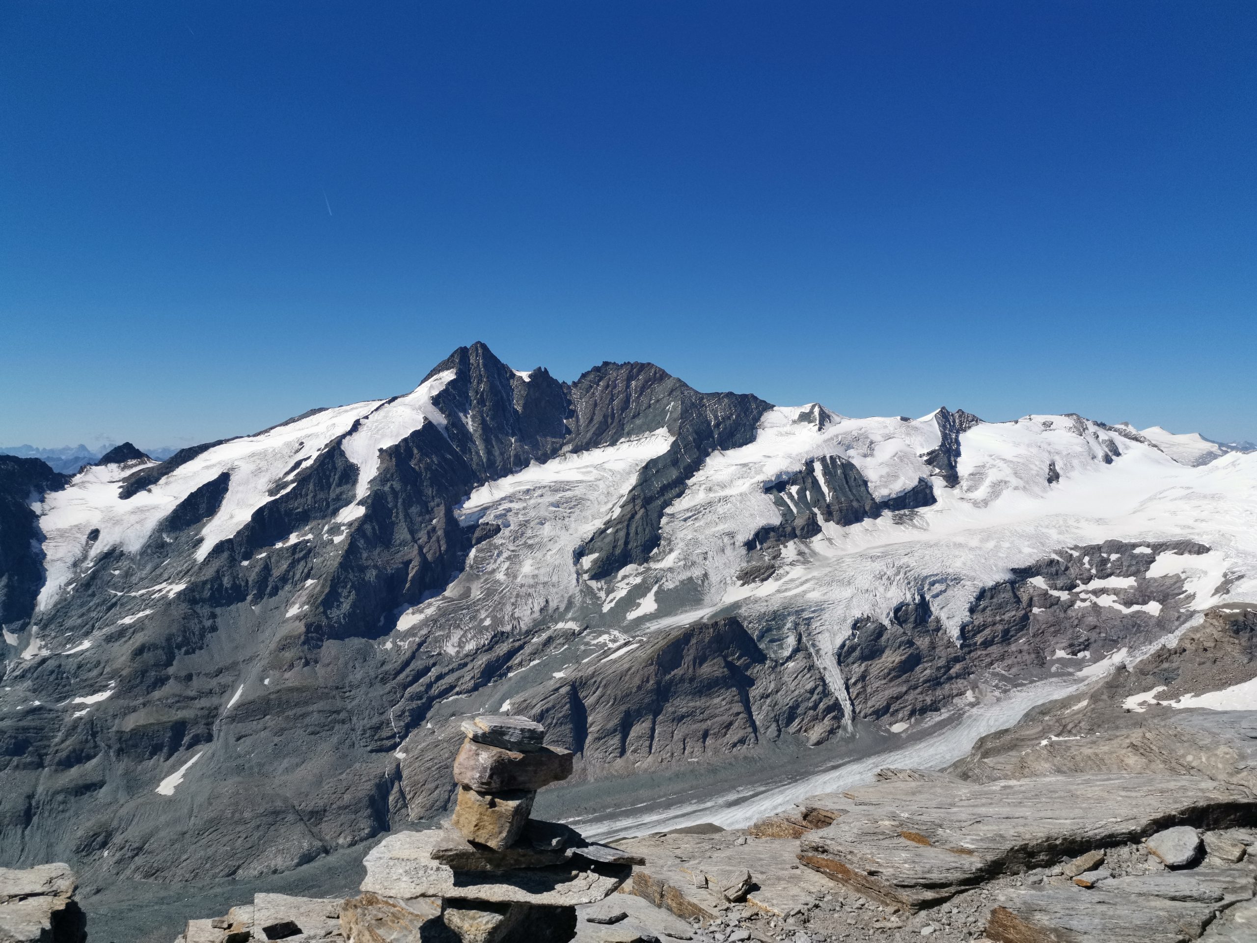 1628750043-Fuscherkarkopf-pogled-na-Grossglockner-scaled.jpg