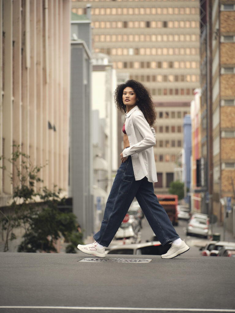 1775558016-K135SS26_LooksOfRunning_Fila_18345302_YoungWoman_0051-768x1024.jpg