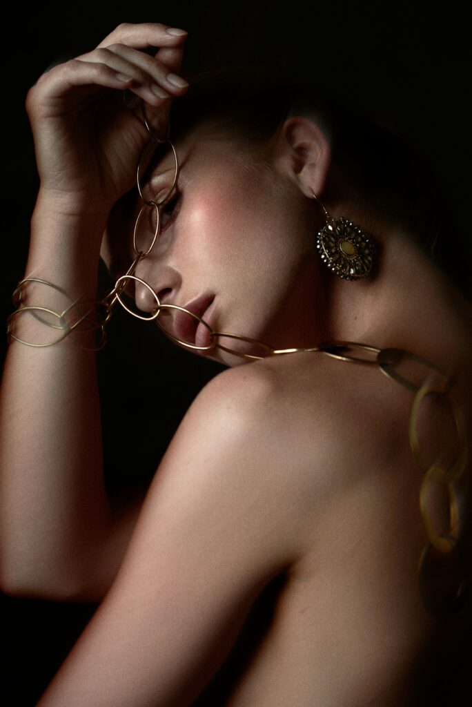 1761820264-gabriel-matula-woIA_Sjo9hE-unsplash2-684x1024.jpg