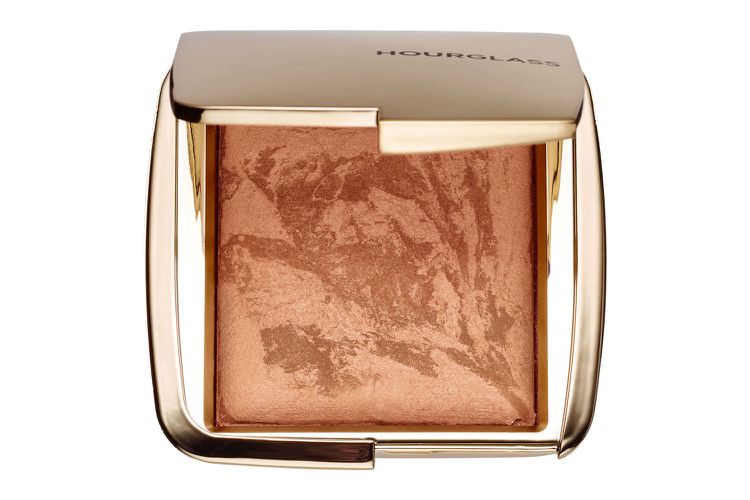 1750670308-Hourglass-Cosmetics-Ambient-Lighting-Bronzer-in-Nude-Bronze-Light-.jpg