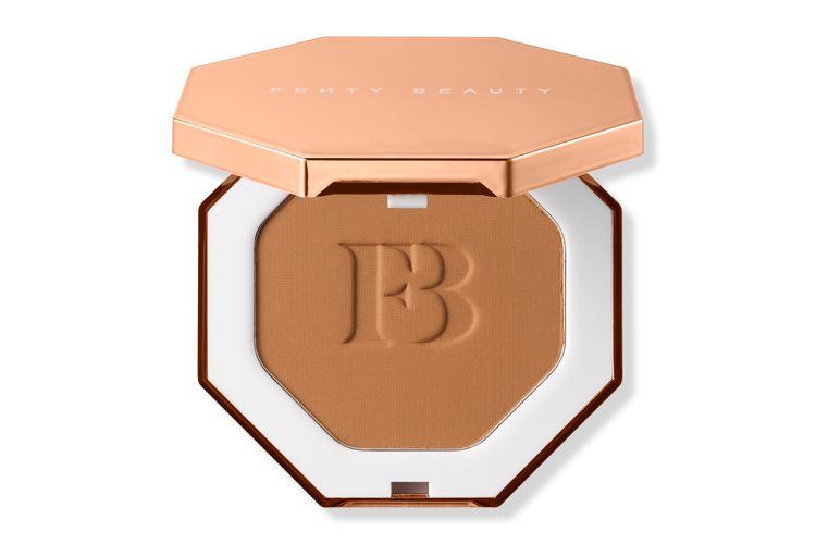 1750670402-Fenty-Beauty-Sun-Stalkr-Instant-Warmth-Bronzer.jpg