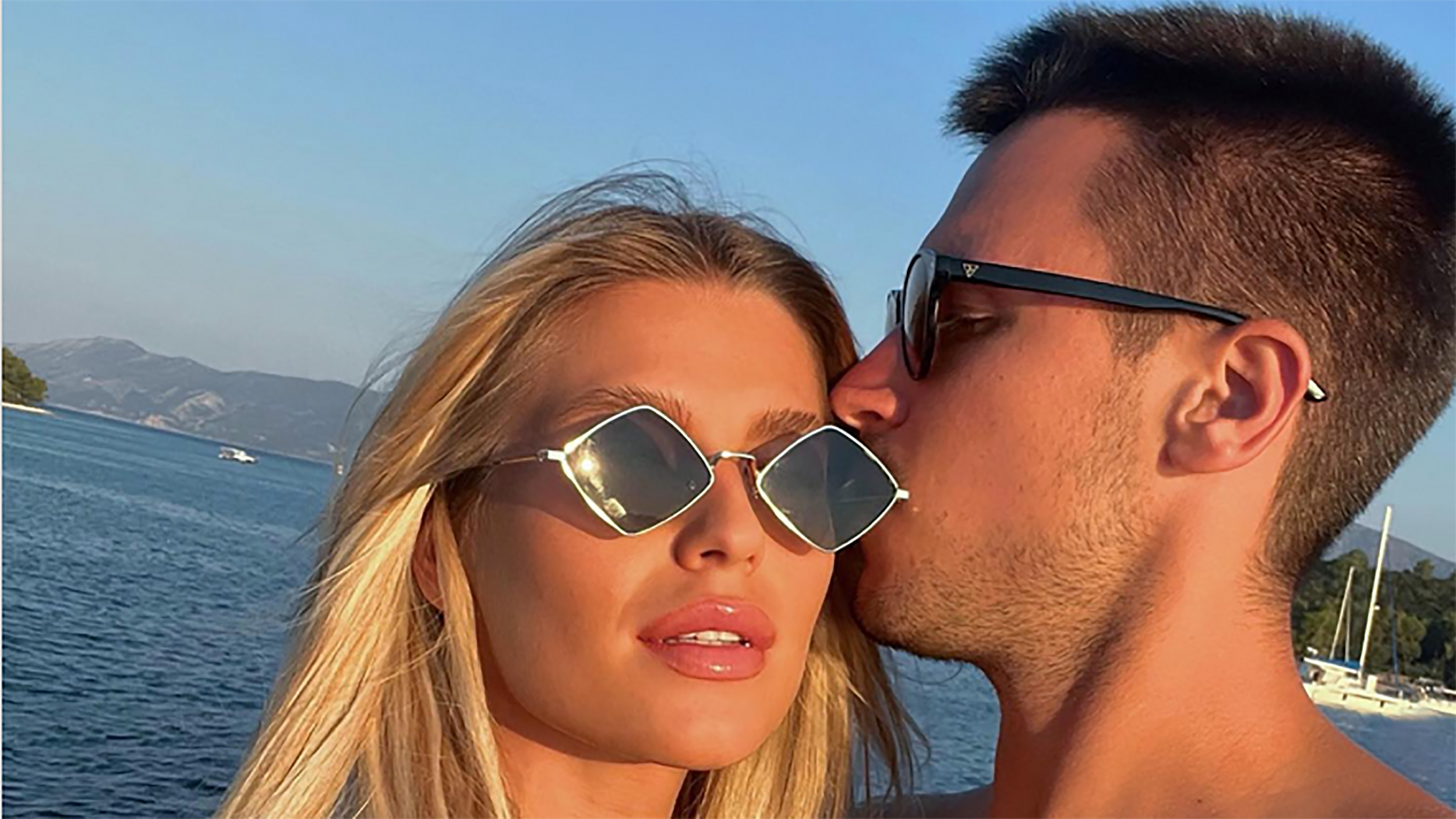 Screenshot 2023-07-09 at 15-42-35 𝑺𝑨Š𝑲𝑨𝙑𝙀𝙎𝙀𝙇𝙄𝙉𝙊𝙑 Đ𝑶𝑲𝑶𝑽𝑰Ć on Instagram Naša prva godišnjica obeležena 🤍 Neko sam ko celog života putuje i to uglavnom bira daleke d[...] copy