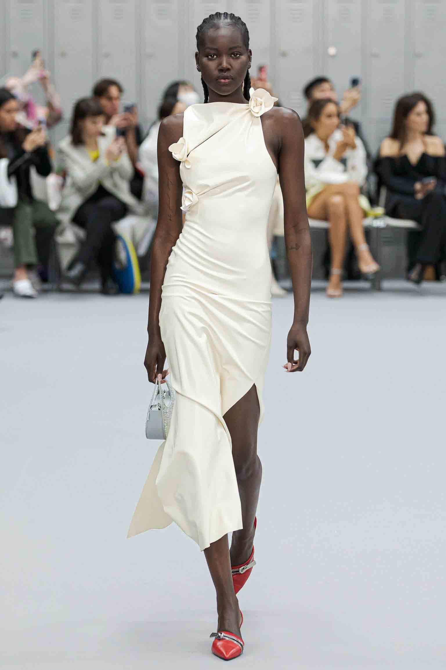 1649329301-Coperni-Paris-Woman-Fall-Winter-2022-profimedia-0669351997.jpg