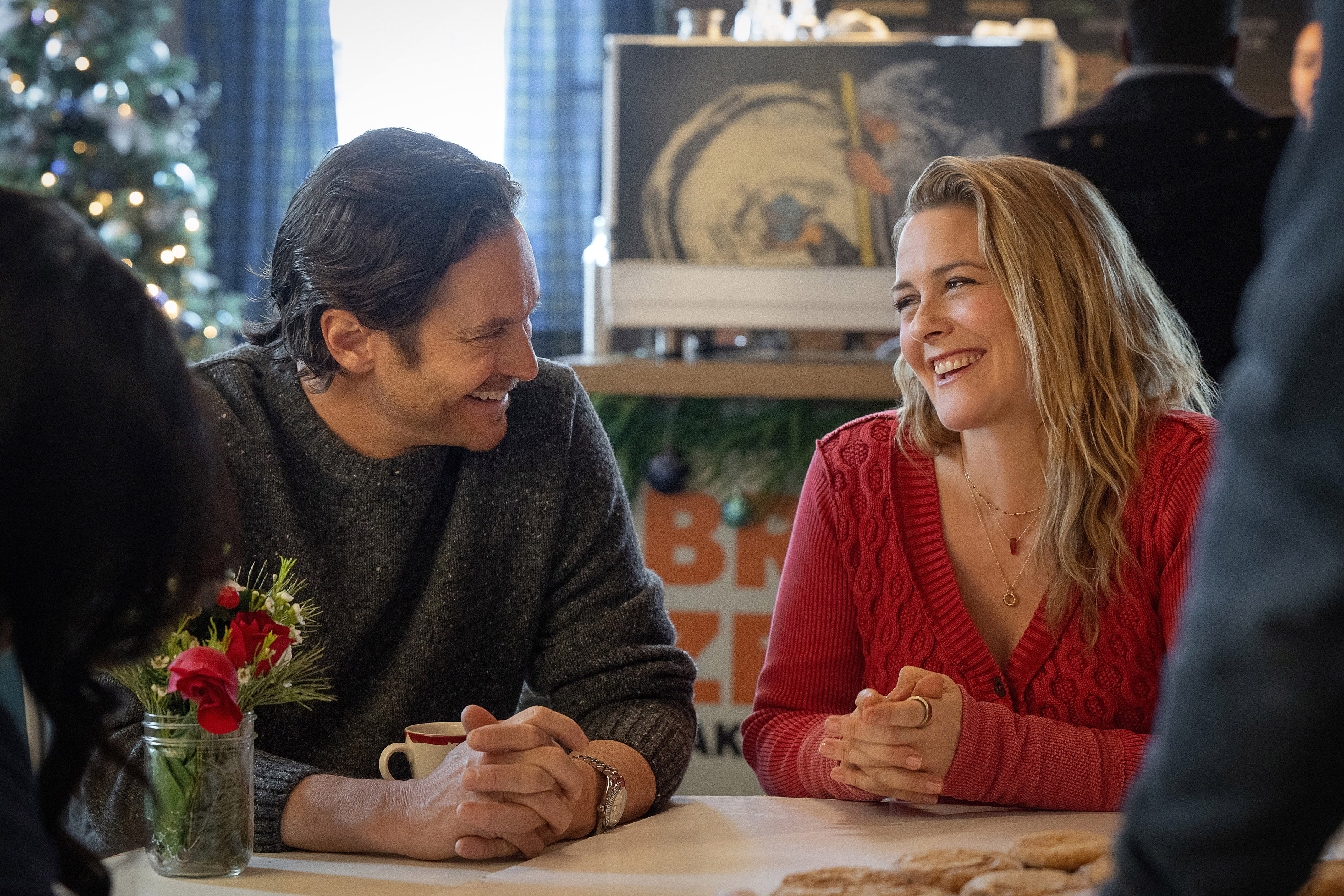 USA. Alicia Silverstone and Oliver Hudson in a scene from (C)Netflix new movie