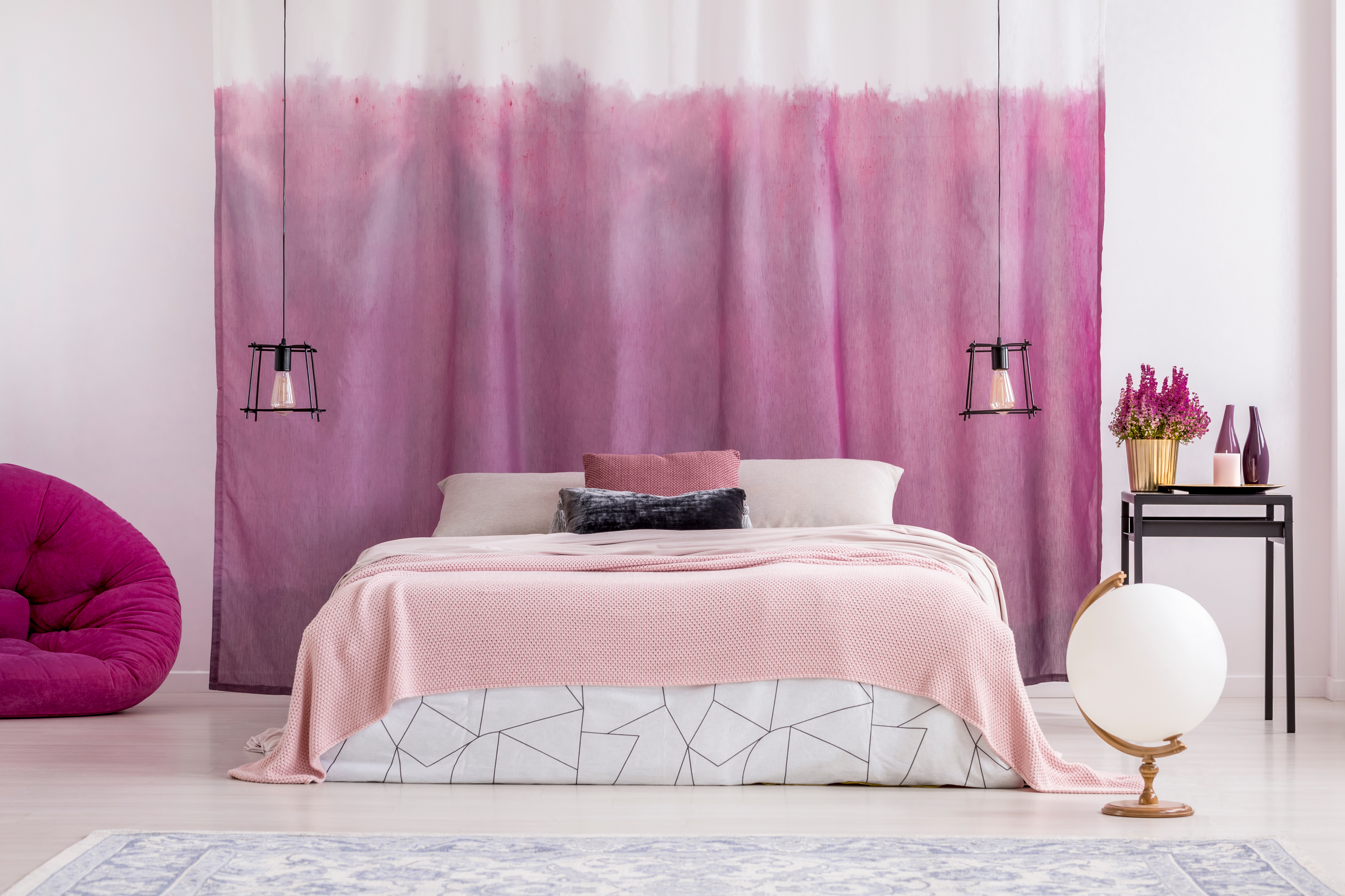 Big,Globe,Shaped,Lamp,Placed,By,The,Bed,In,Bright
