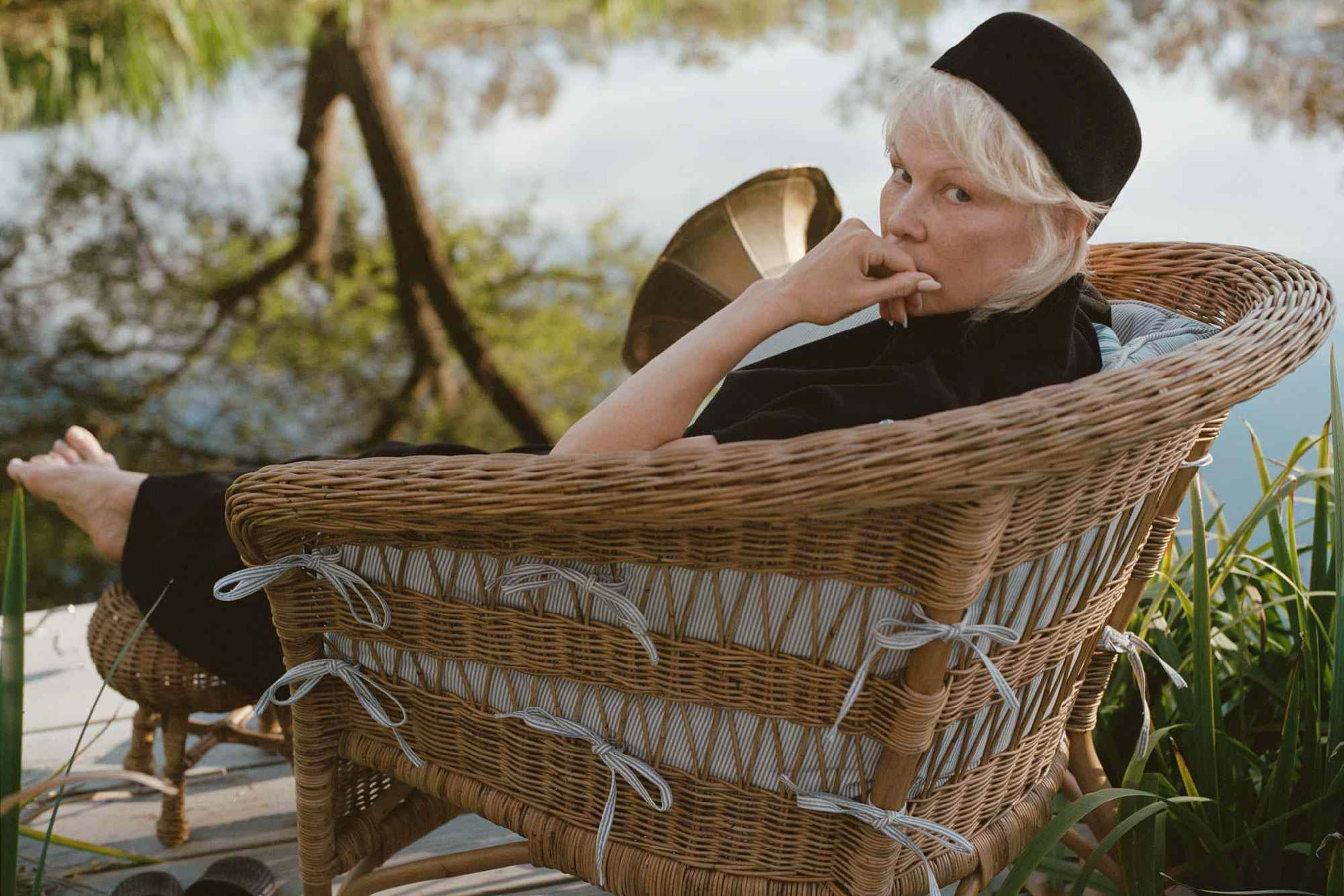 Pamela Anderson in new advertising campaign for 'Olive Ateliers'