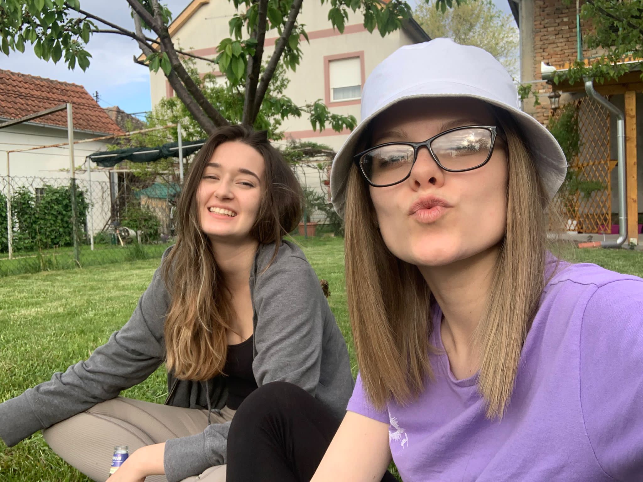 1660825335-dee03239-f679-4ddd-91b7-5779ee8e2f44.jpeg