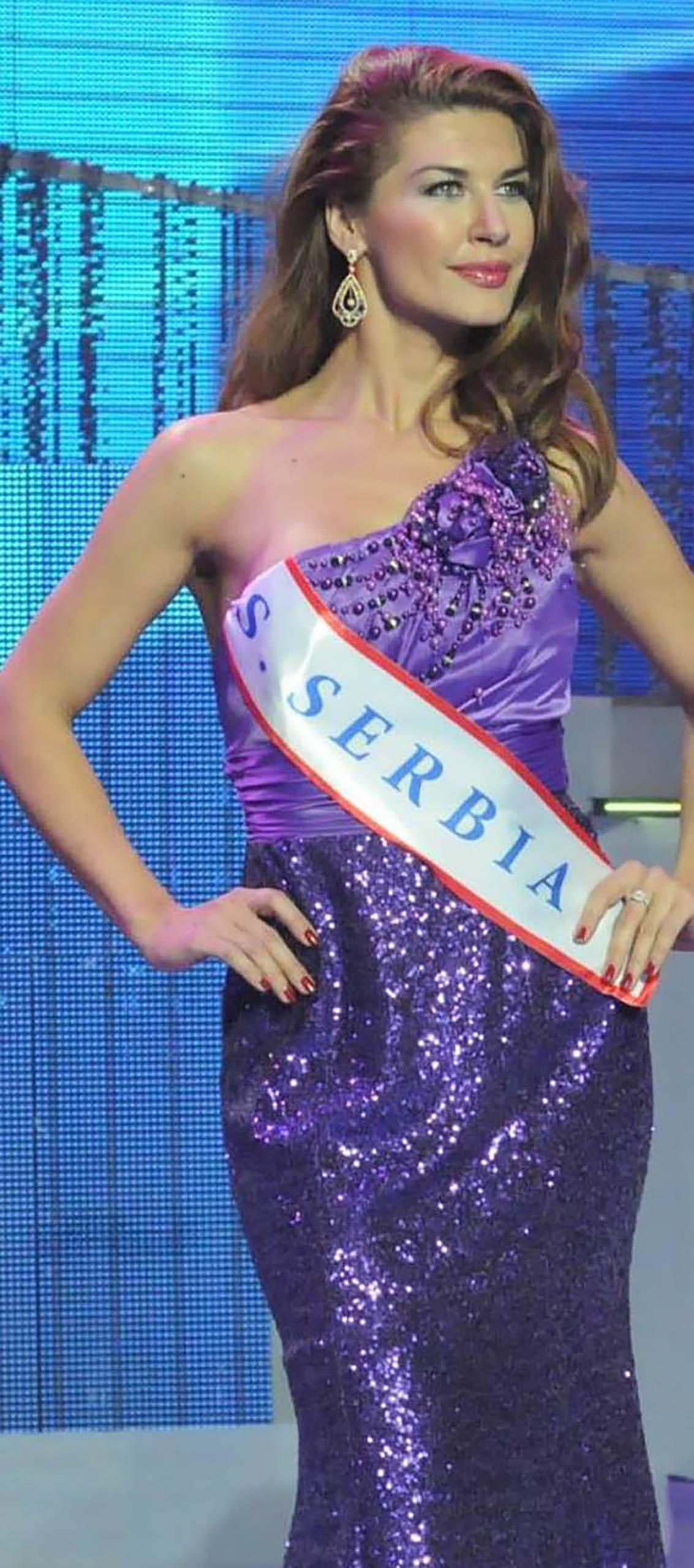 1646305641-Mrs-World.jpg