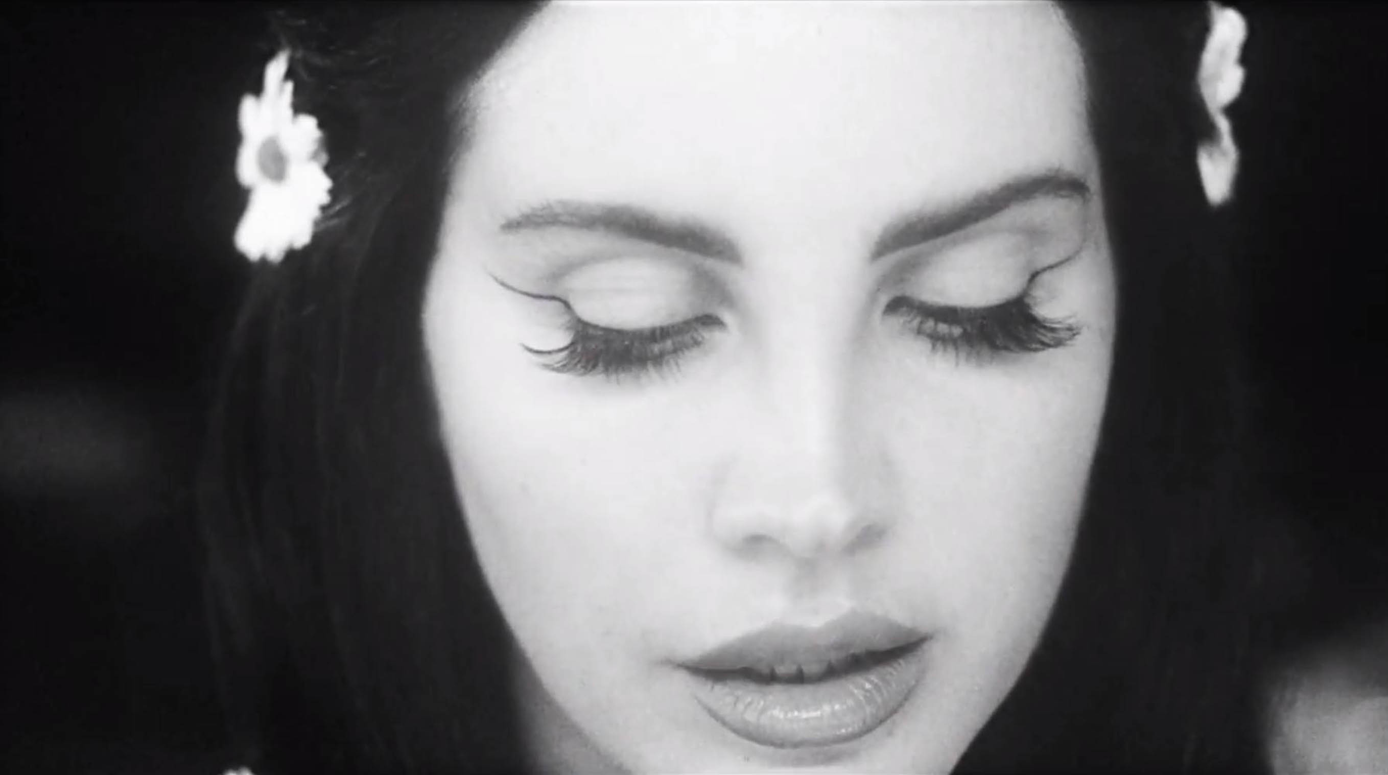 Lana Del Rey new music video "Love"