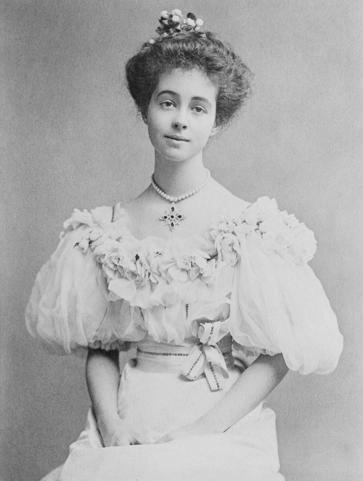 1754919010-Consuelo_Vanderbilt_2.png