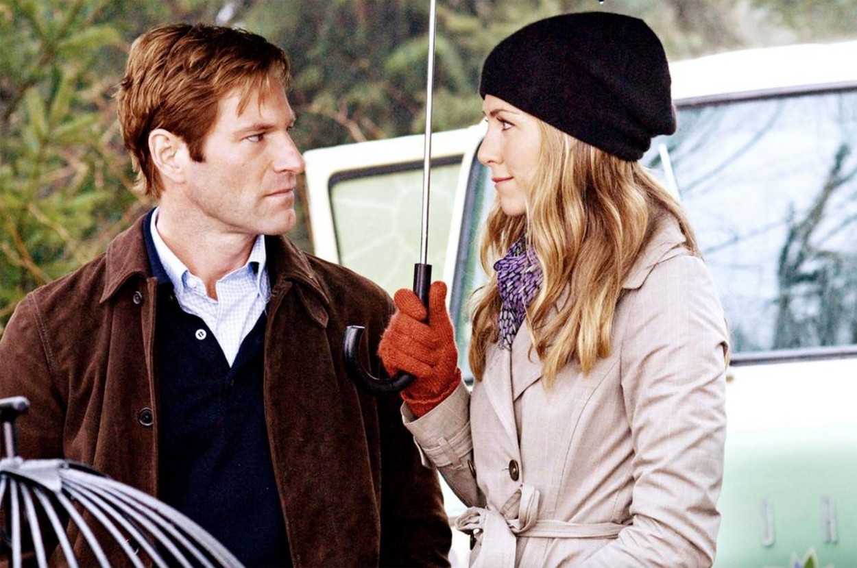 LOVE HAPPENS 2009 Focus Features film with Jennifer Aniston and Aaron Eckhart