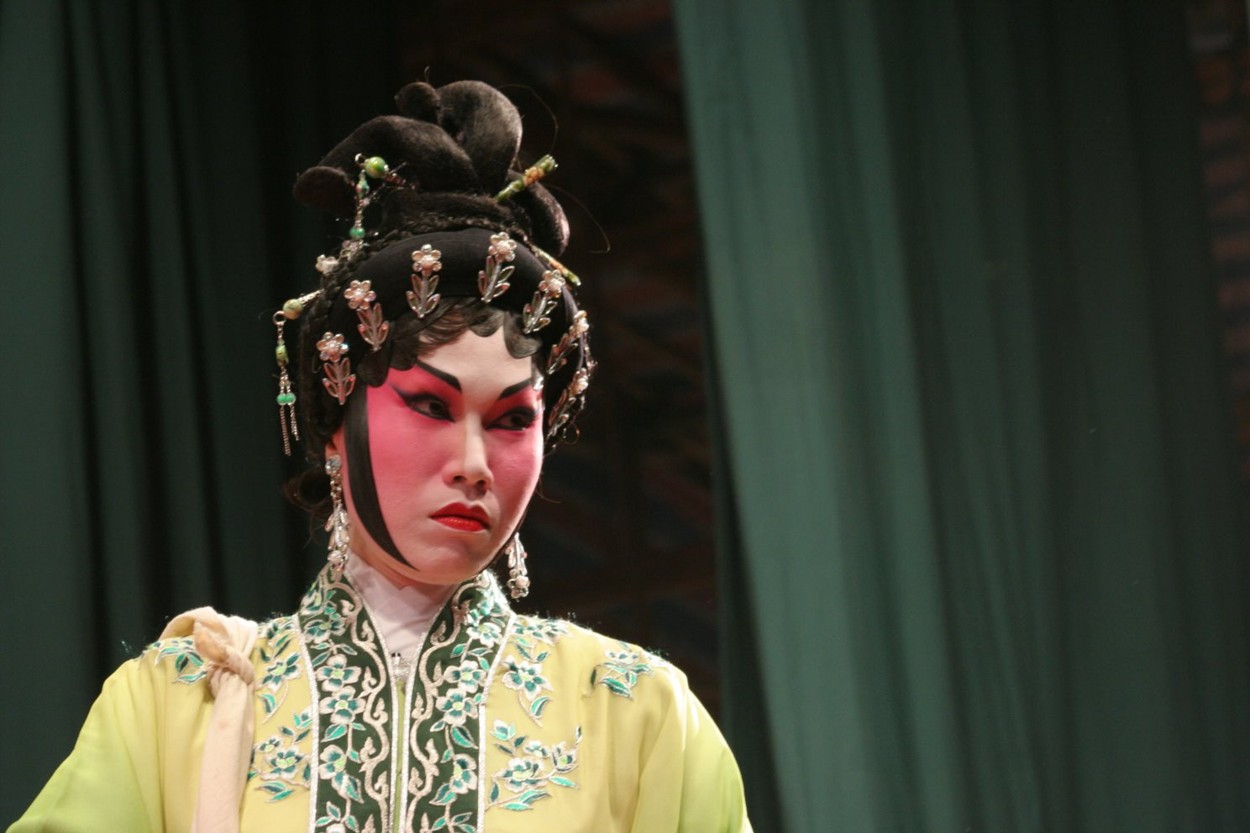 Angry Chinese opera actress