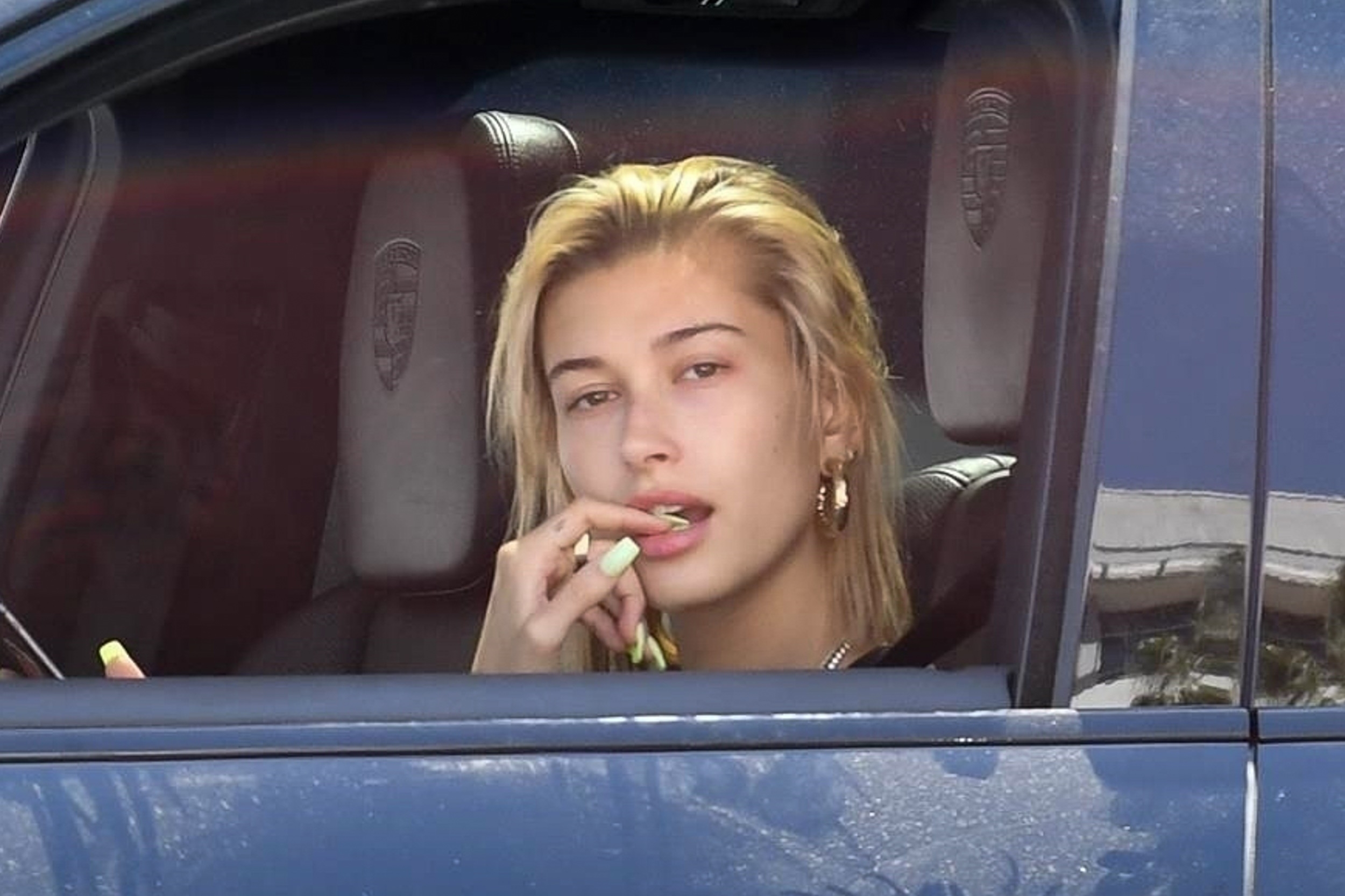*EXCLUSIVE* Hailey Baldwin looks good driving around and texting in LA