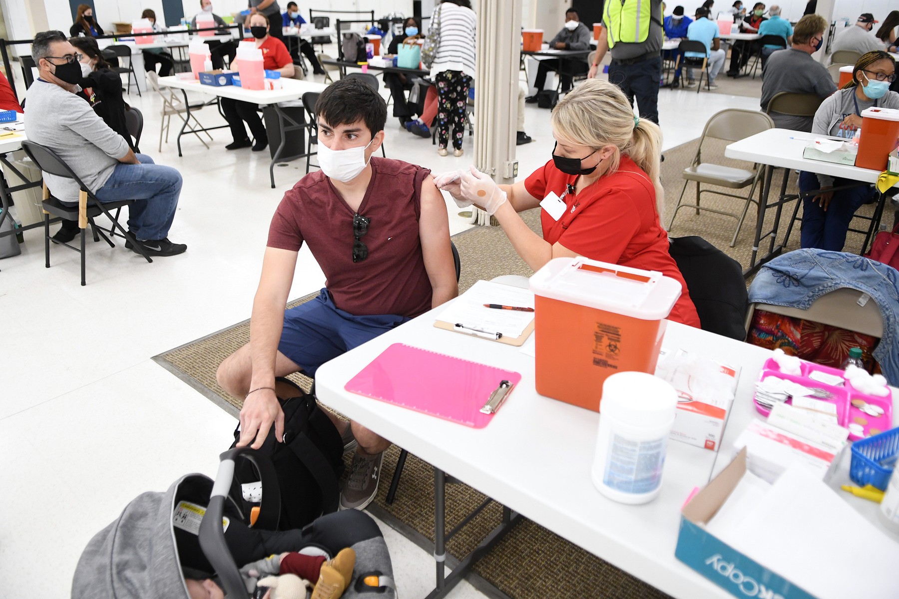 Florida Opens COVID-19 Vaccines to all Adults in Leesburg, USA - 5 Apr 2021