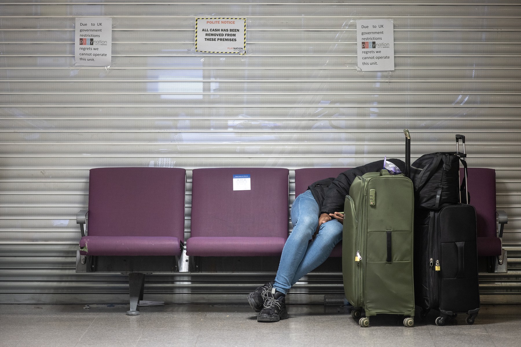 Christmas Eve Air Travel