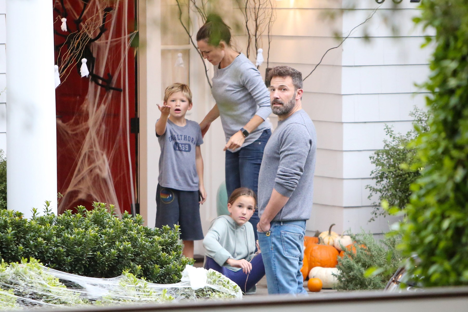 Ben Affleck Visits Jennifer Garner and Kids