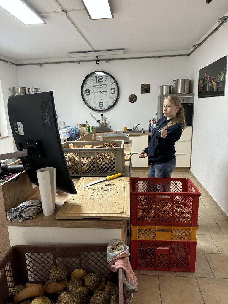 1709024040-IMG_7806-768x1024.jpeg