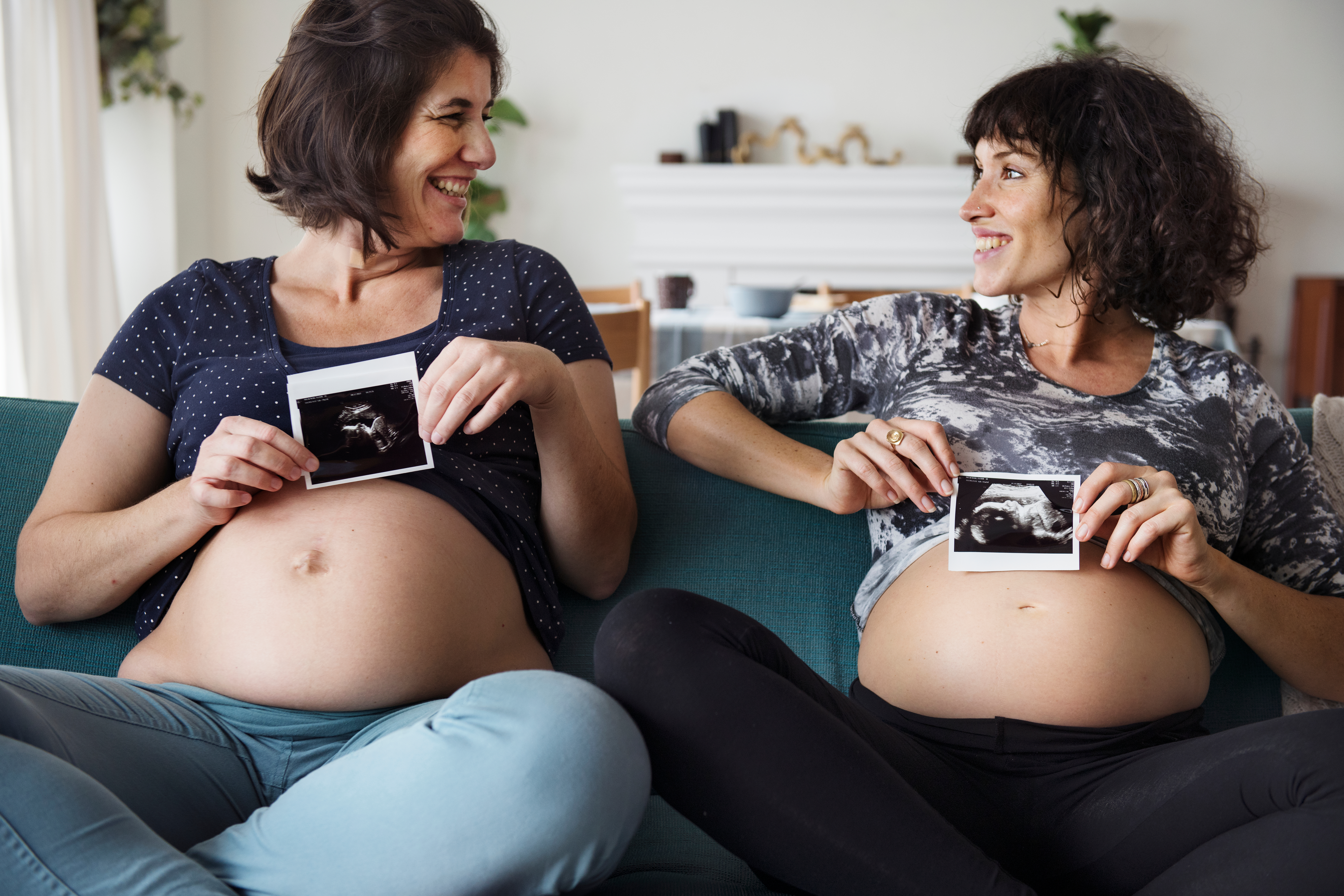 Pregnant,Support,Group,Meetup,In,A,House