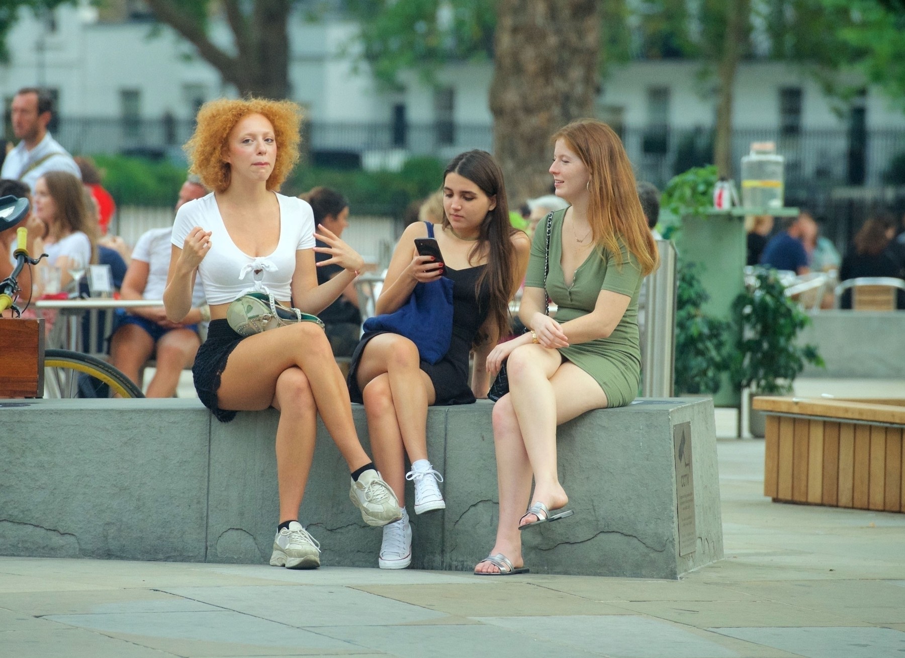 *EXCLUSIVE* Boris Becker's daughter Anna Ermakova out on a girlie day out with friends in Chelsea.*PICTURES TAKEN ON THE 08/08/2020*
