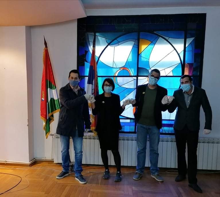 Sa kumovima