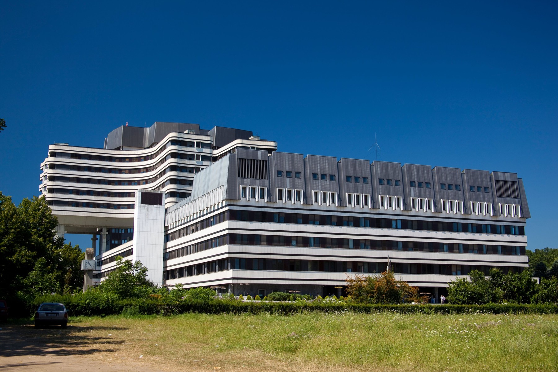 VMA, military clinic in Belgrade, modern architecture