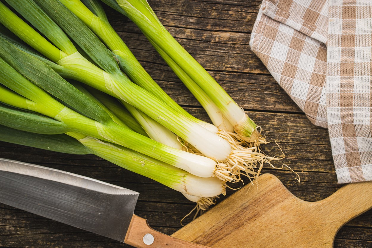 Green spring onions.