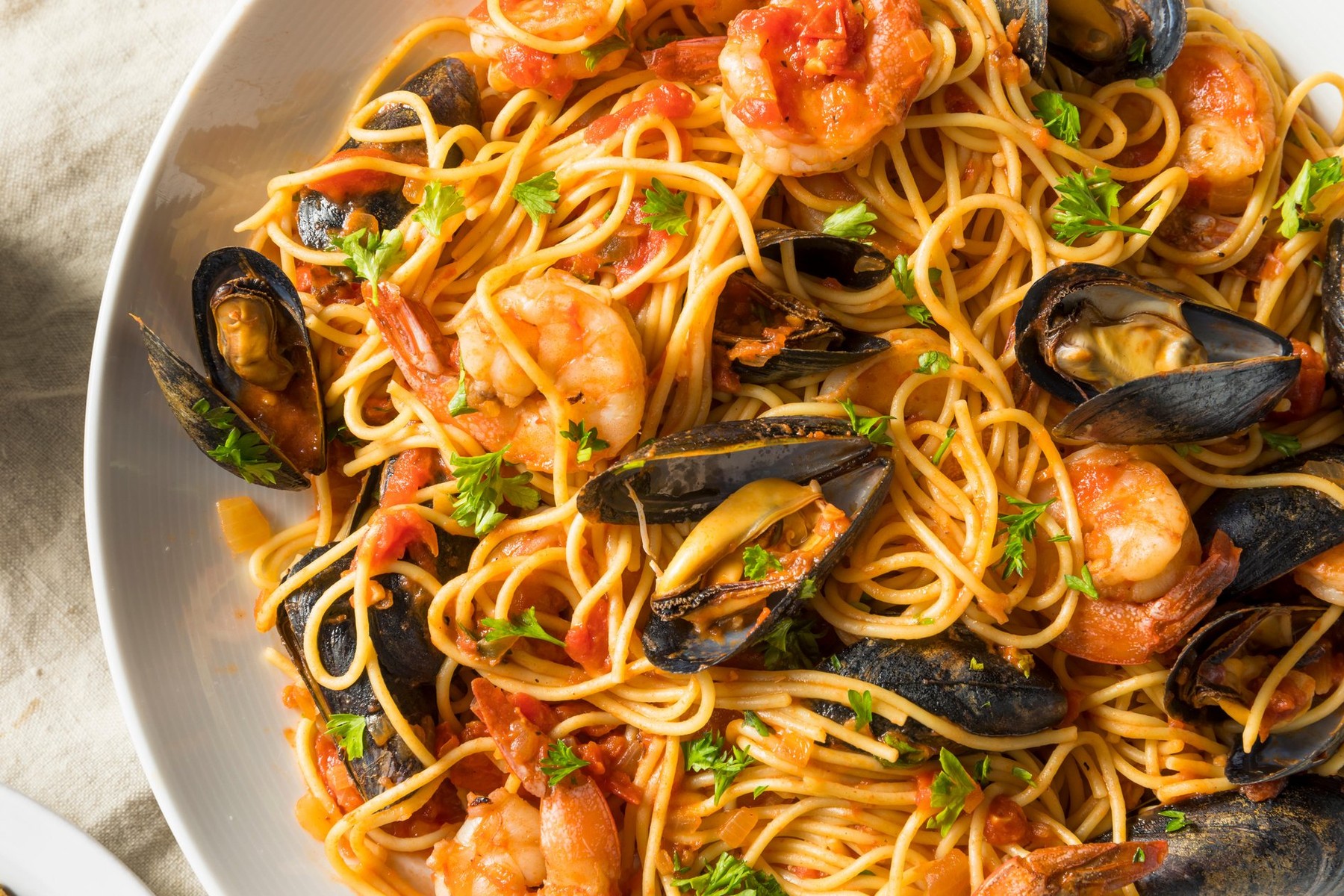 Homemade Italian Seafood Pasta with Mussels and Shrimp