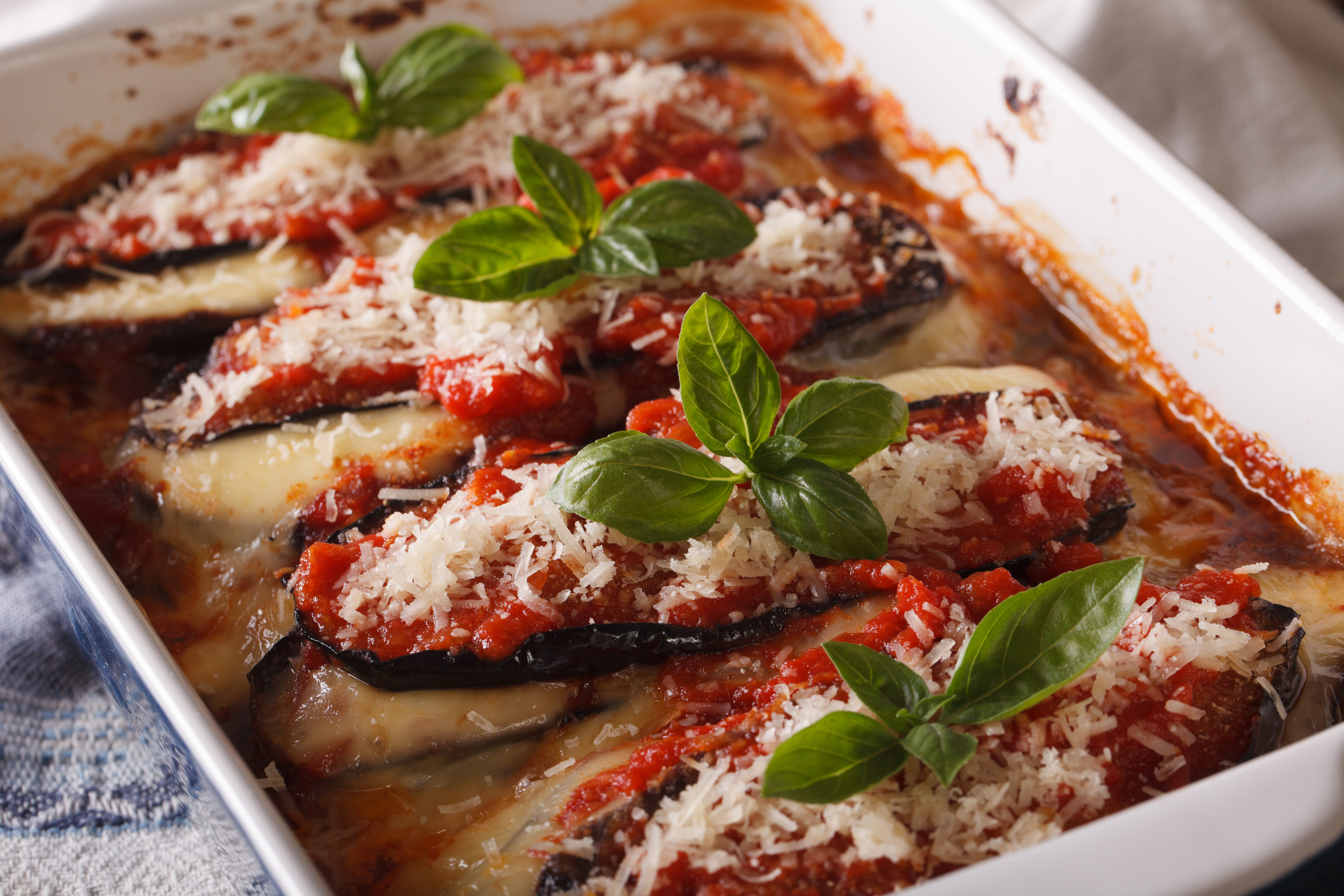 Delicious,Eggplant,Alla,Parmigiana,Melanzane,Close,Up,In,Baking,Dish.