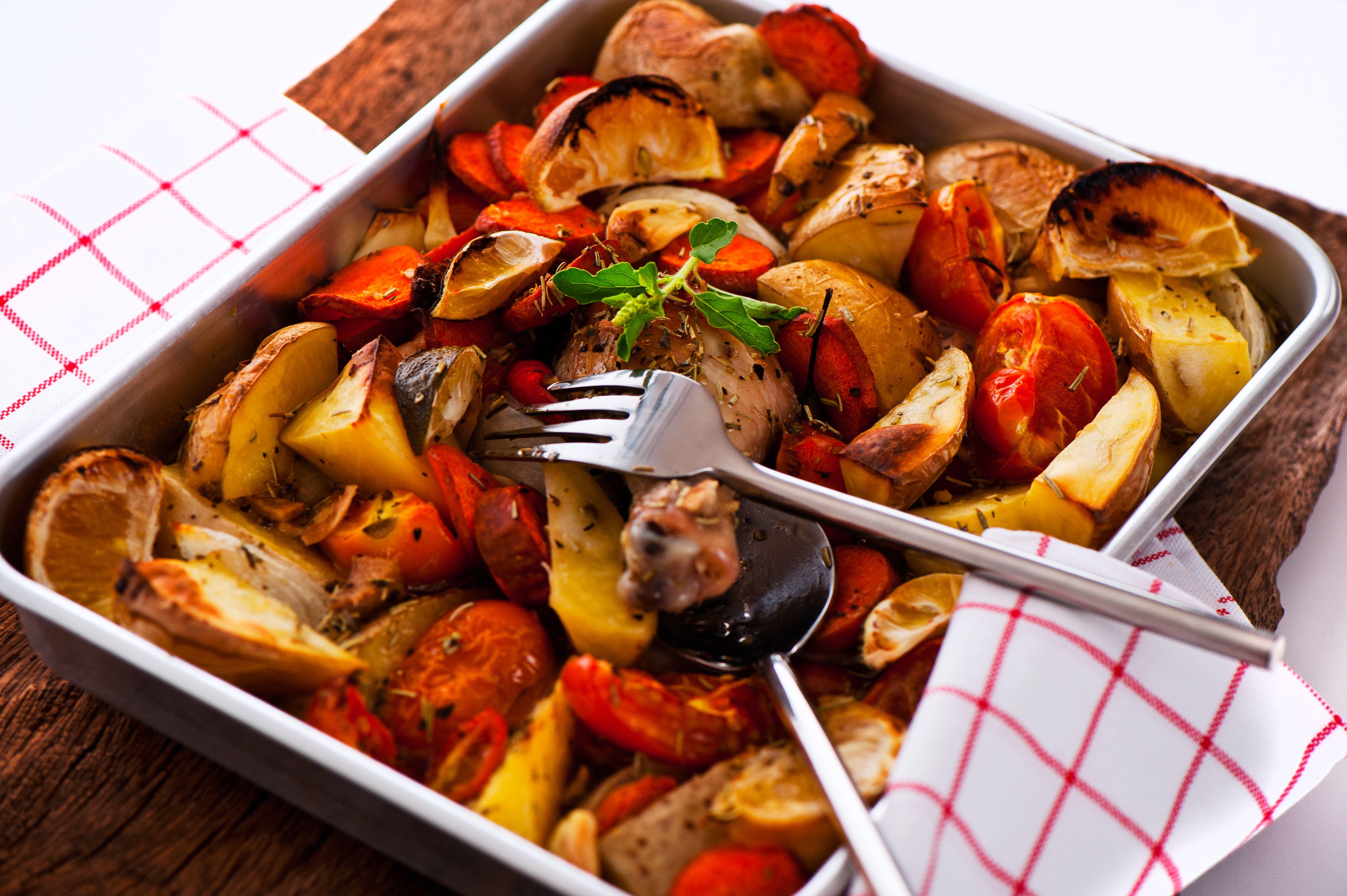 Chicken,With,Vegetables,On,A,Baking,Tray,As,A,Studio