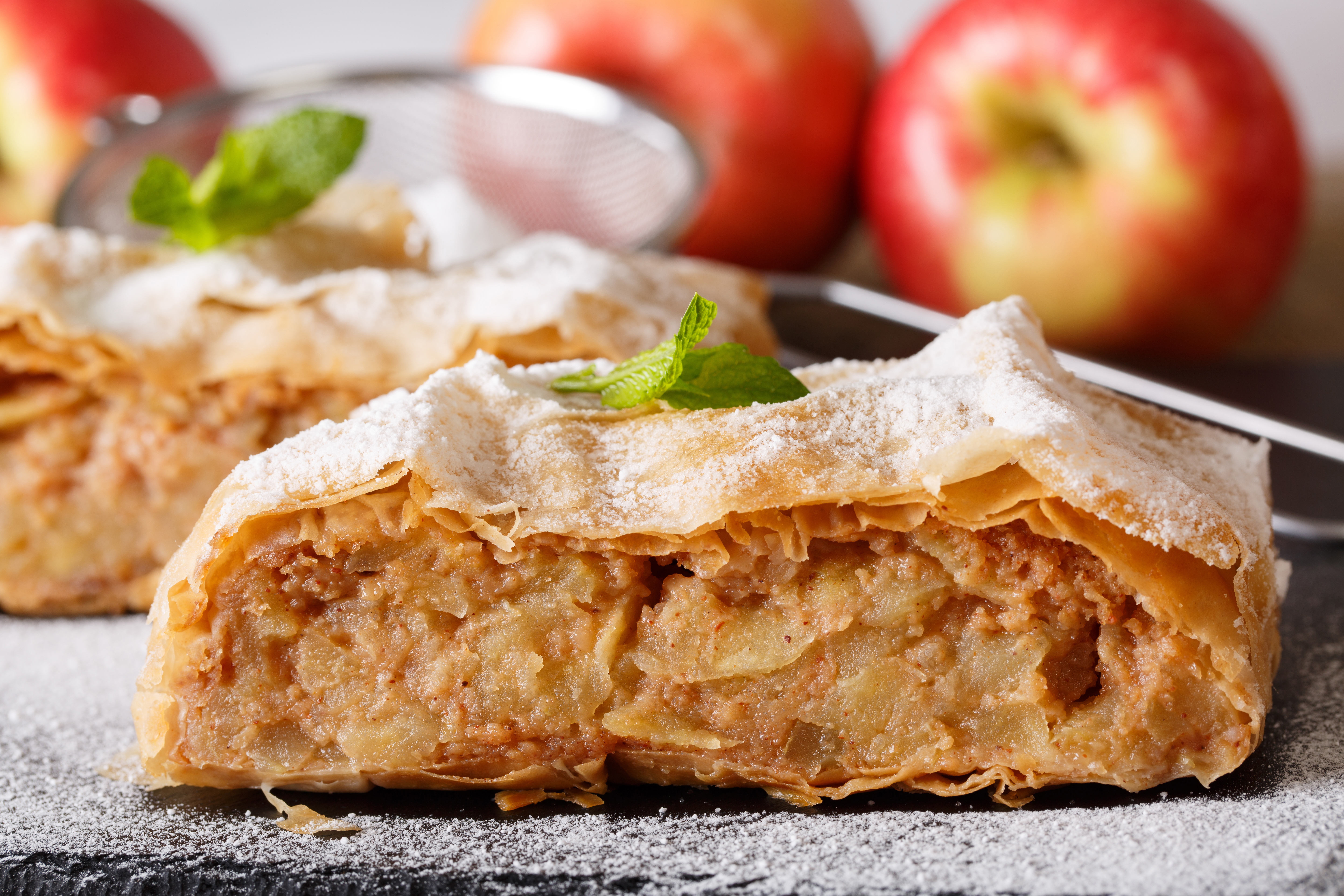 Traditional,Austrian,Apple,Strudel,Close-up,On,The,Board.,Horizontal