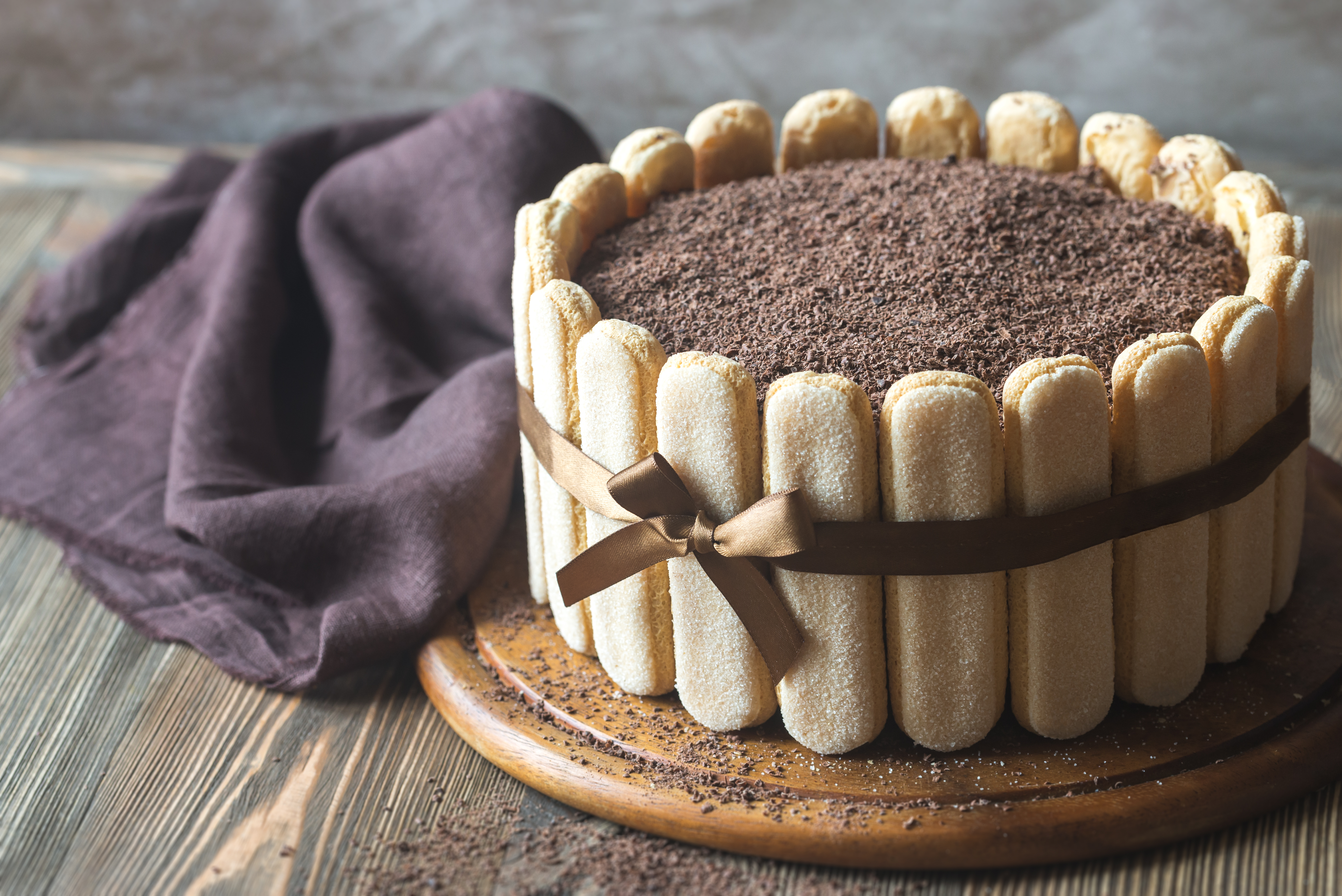 Tiramisu,Cake,On,The,Wooden,Board