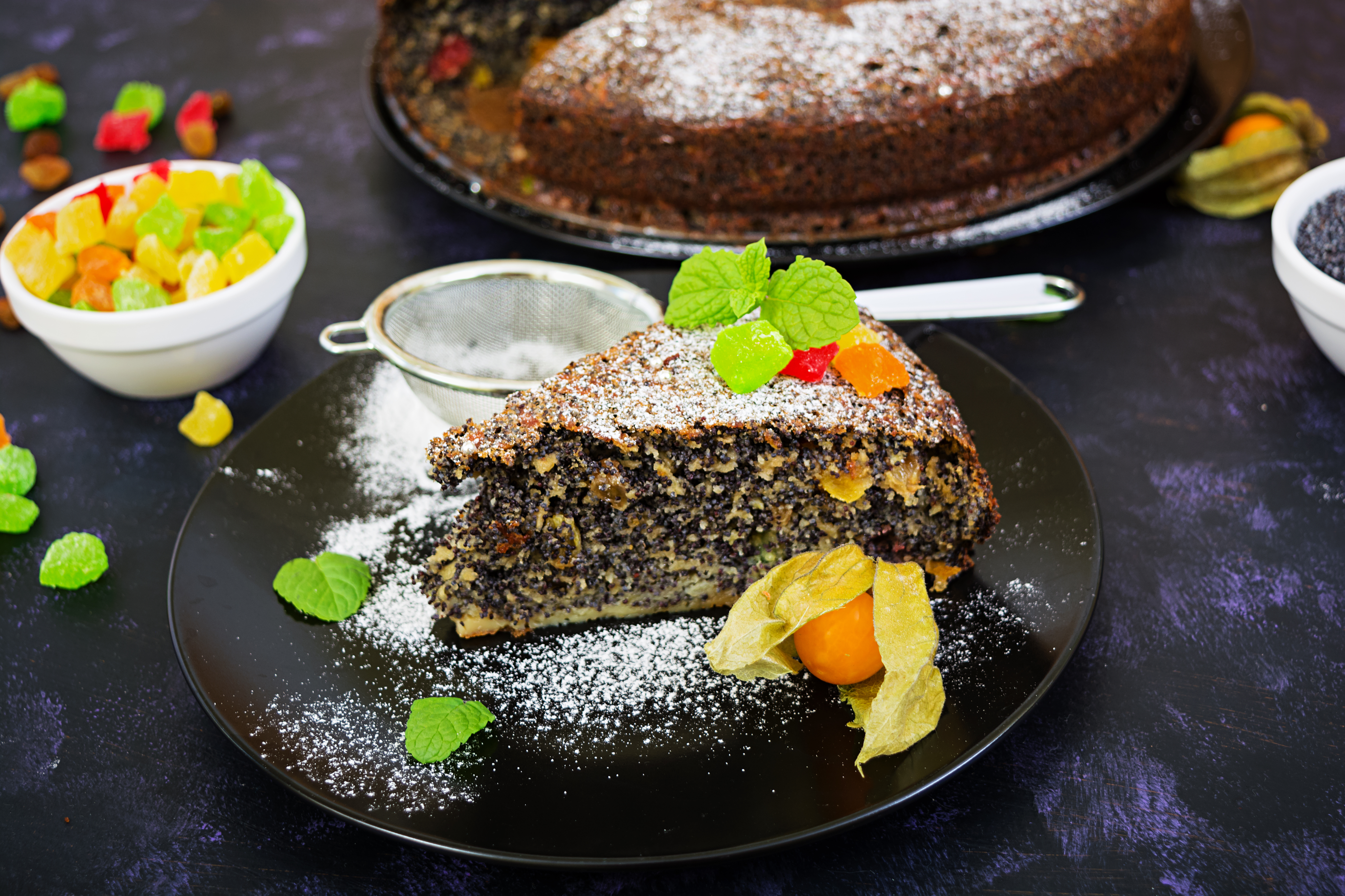 Poppy,Pie,With,Raisins,And,Candied,Fruits