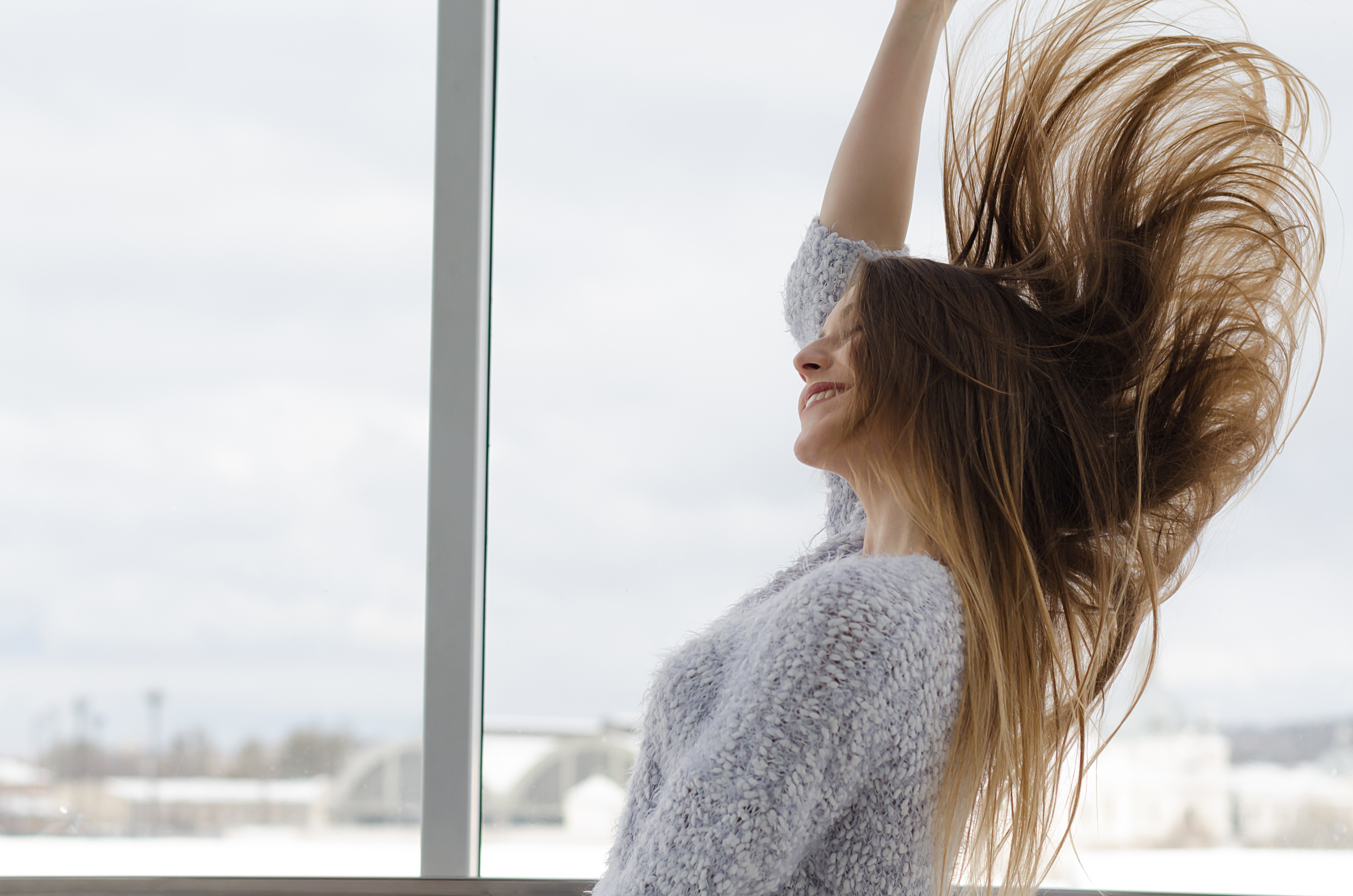 Photo,Of,Young,Beautiful,Happy,Smiling,Woman,With,Long,Hair
