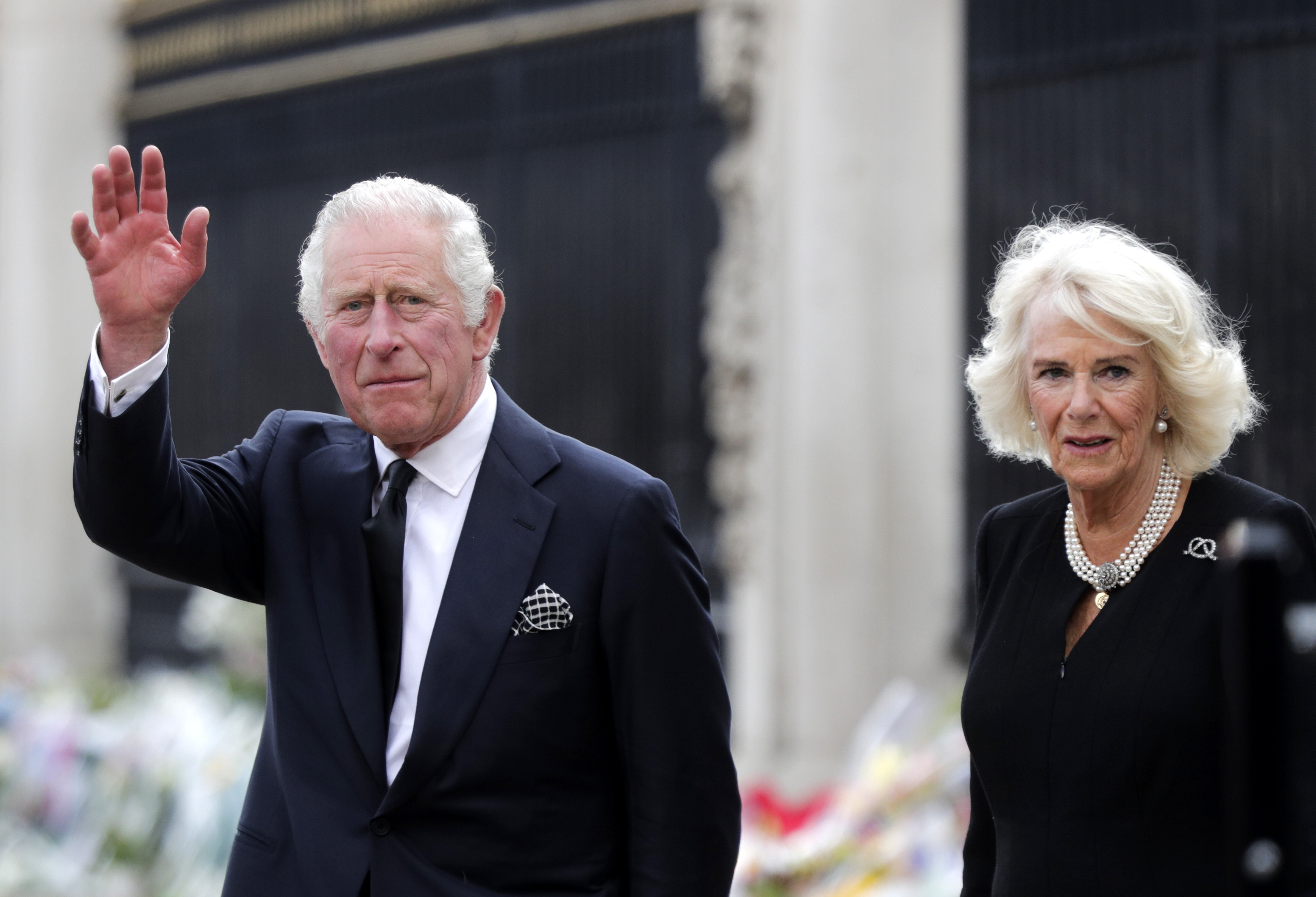 Charles III arrives to Buckingham Palace as king for the first time after Queen Elizabeth's death