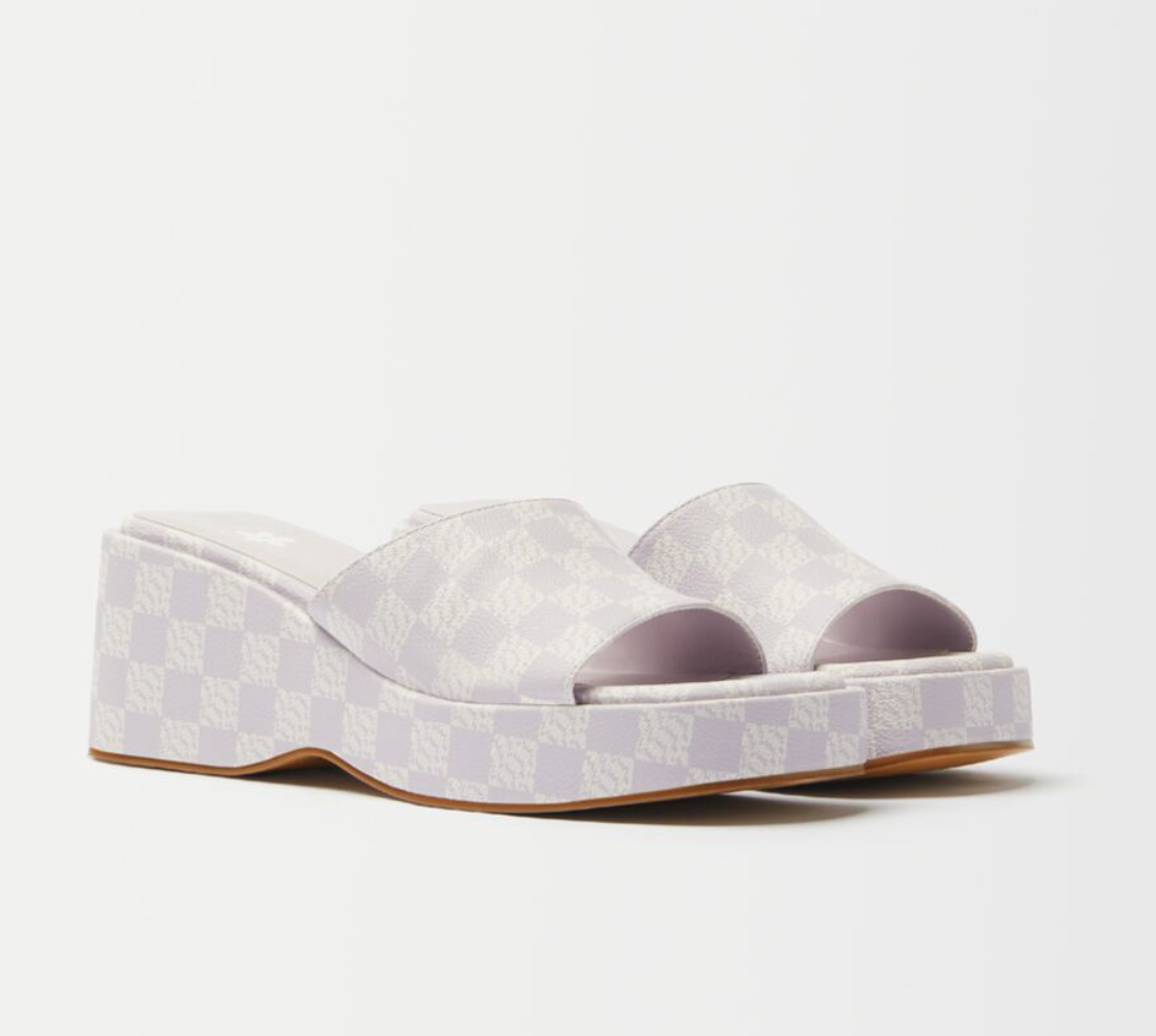 1649671083-bershka-2.PNG