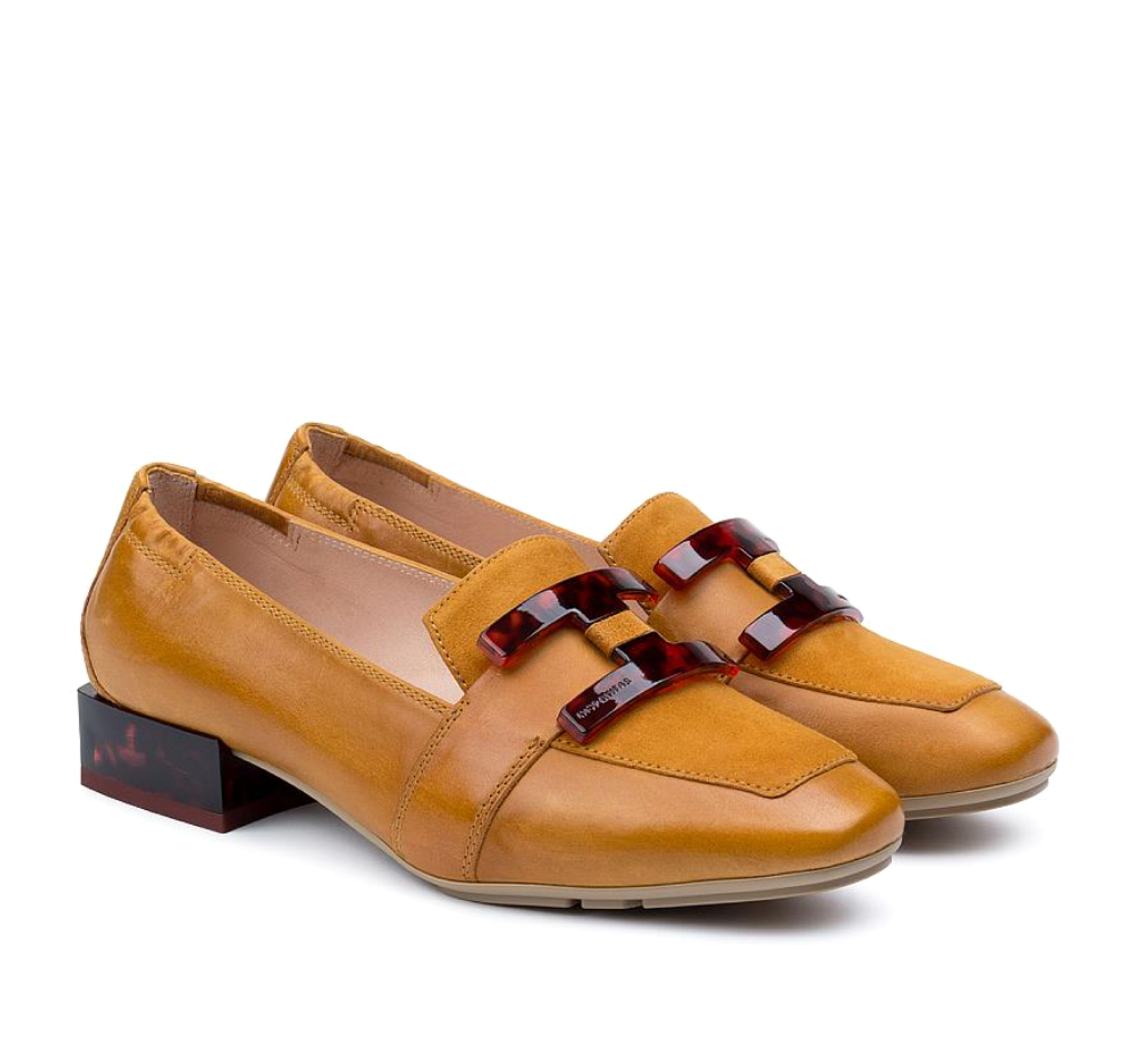 1640696575-shoe-10.799.PNG