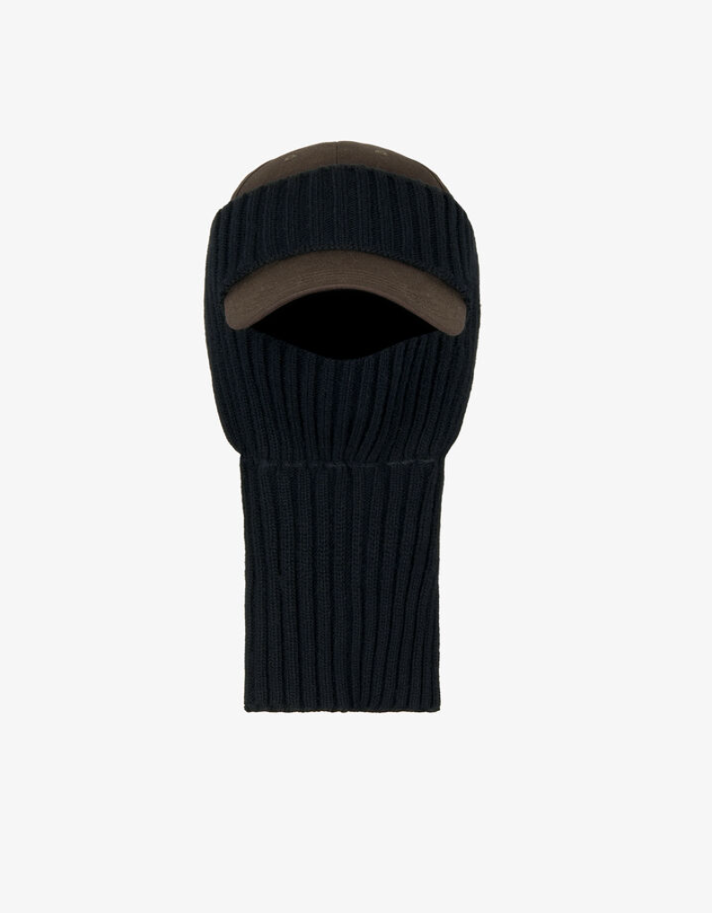 1636283885-givenchy.PNG