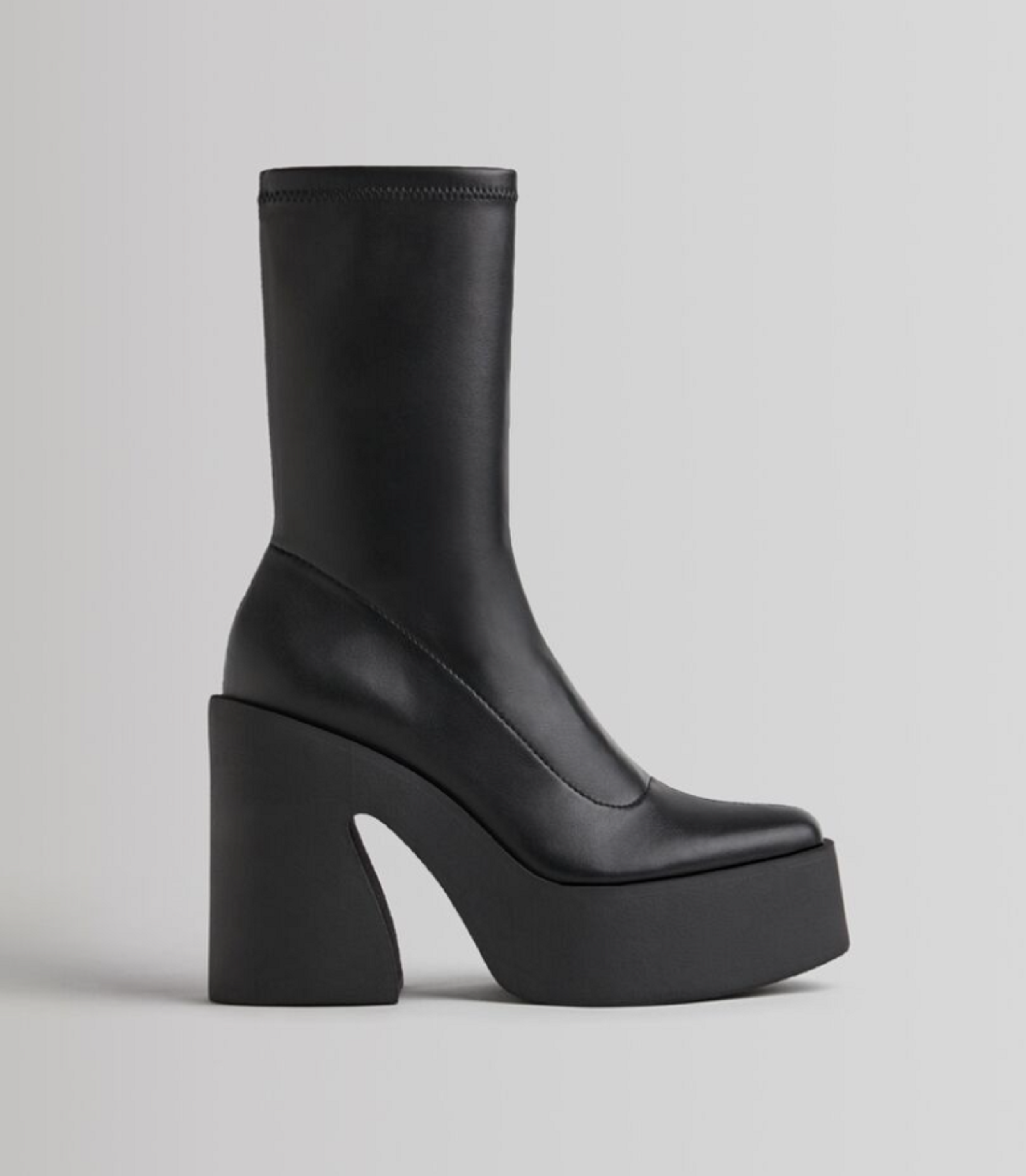 1636980838-bershka-4.990.PNG