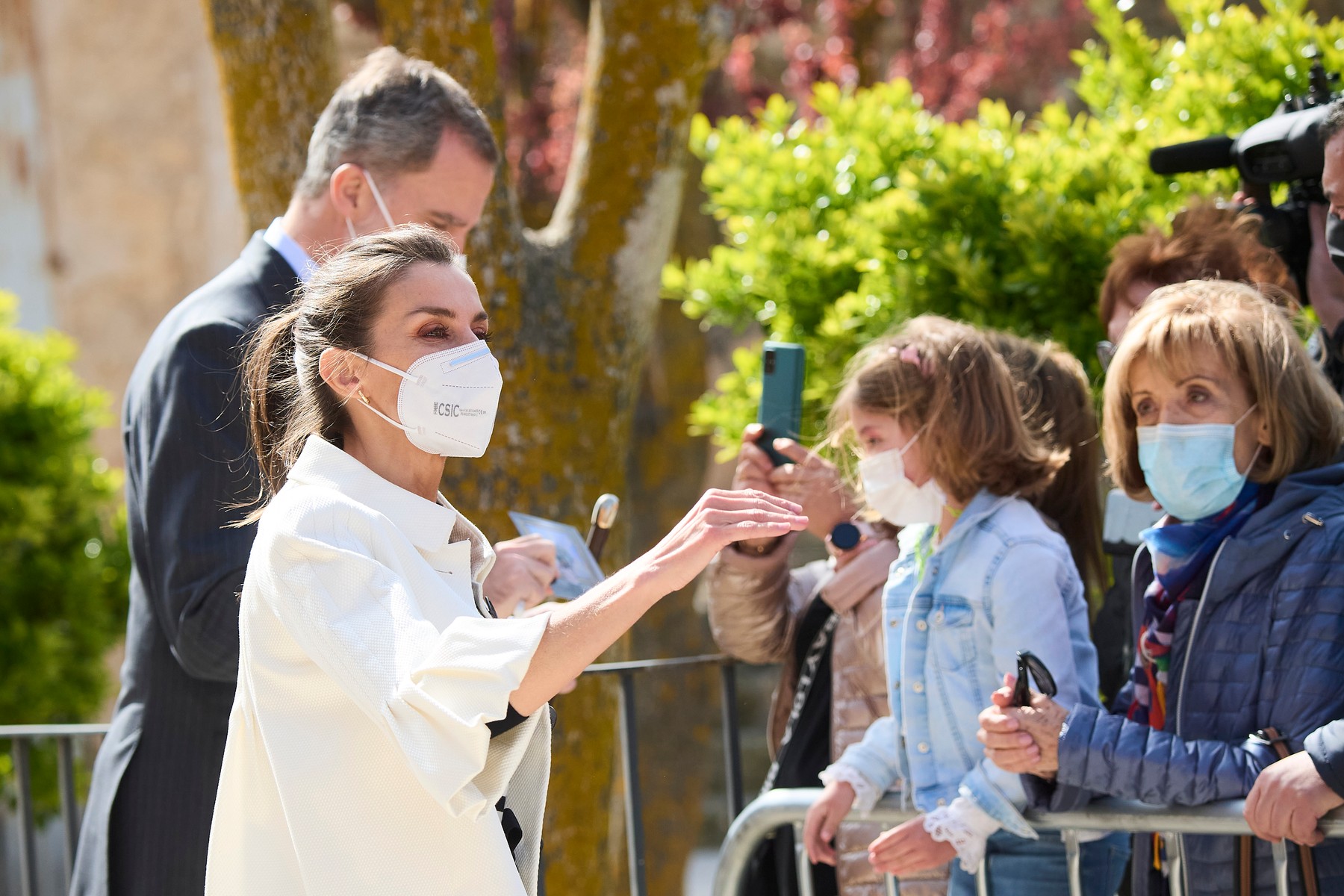 Queen Letizia and King Felipe visit hometown of painter Jose de Goya