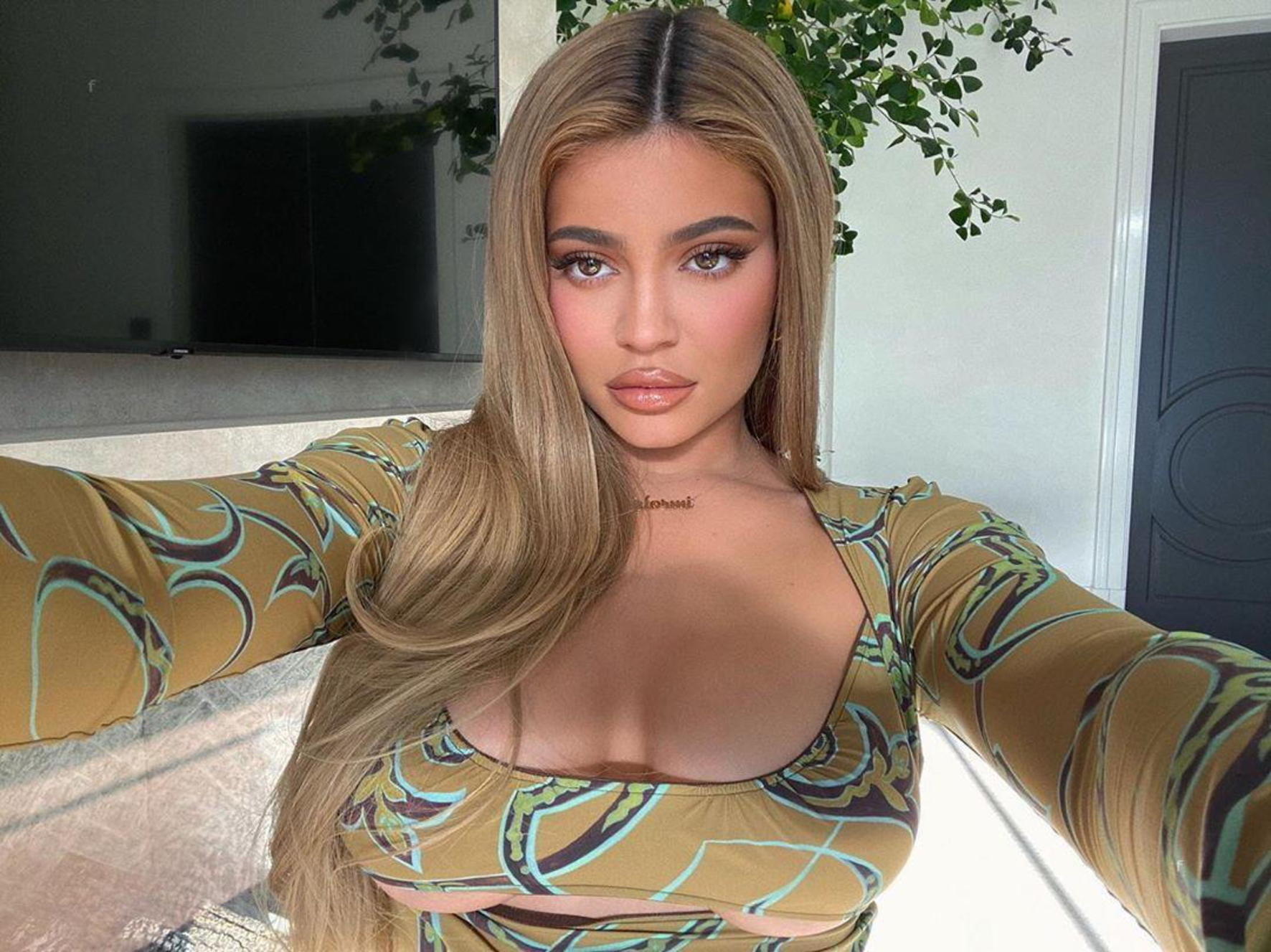 Daily Instagram Posts